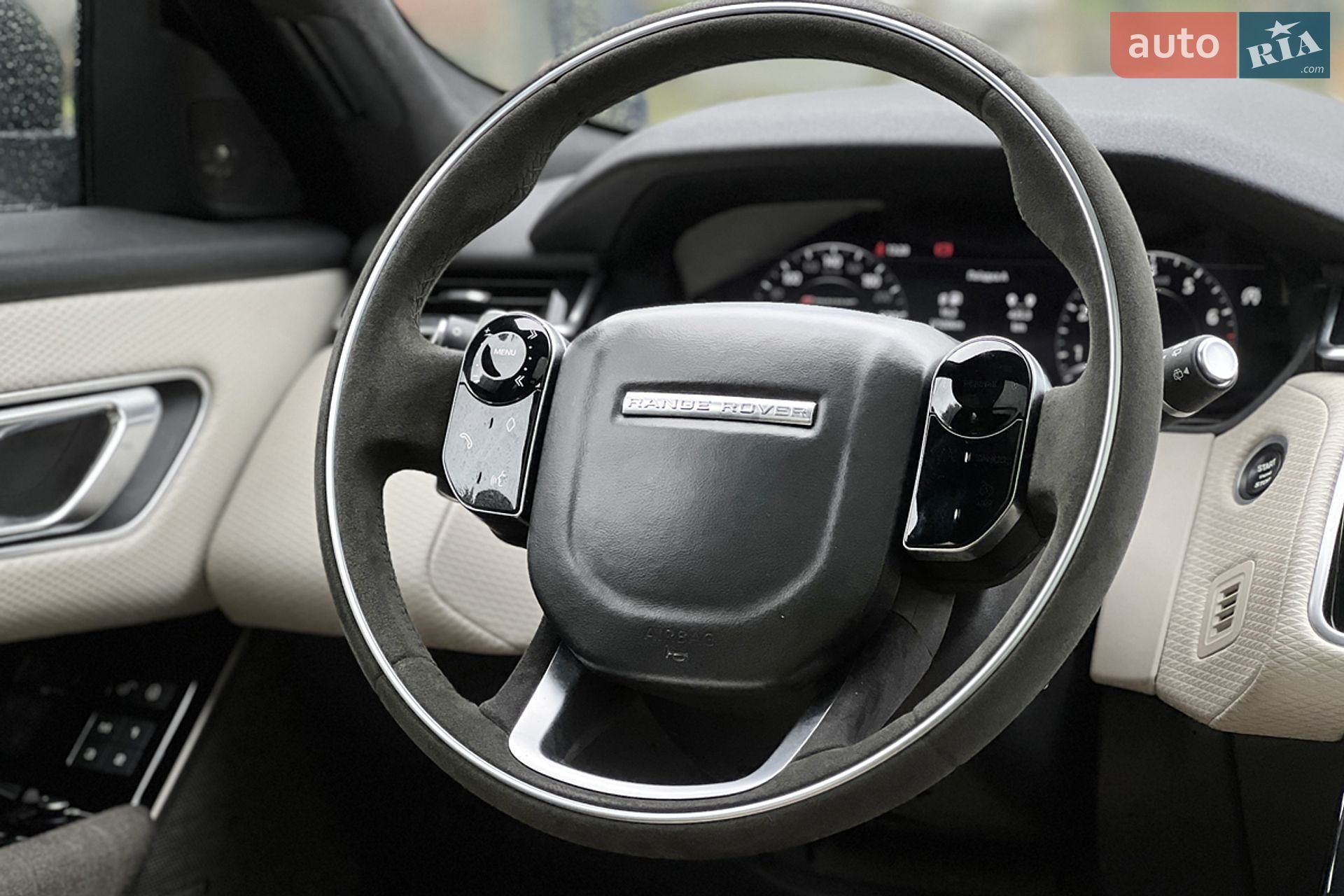 Land Rover Range Rover Velar 2018 VIN SALYM2RV8JA753961 фото оголошення 27 з 30