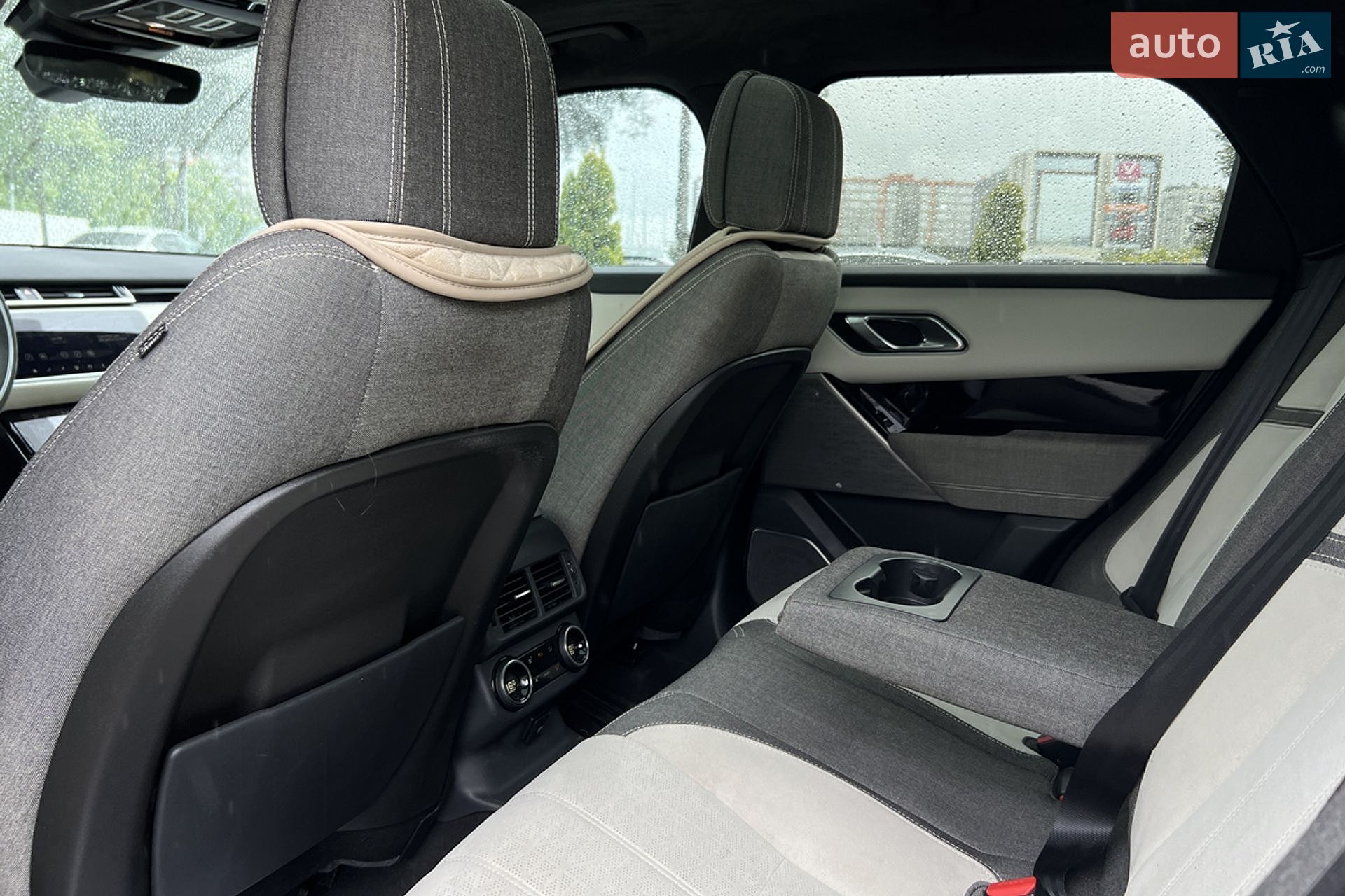 Land Rover Range Rover Velar 2018 VIN SALYM2RV8JA753961 фото оголошення 29 з 30