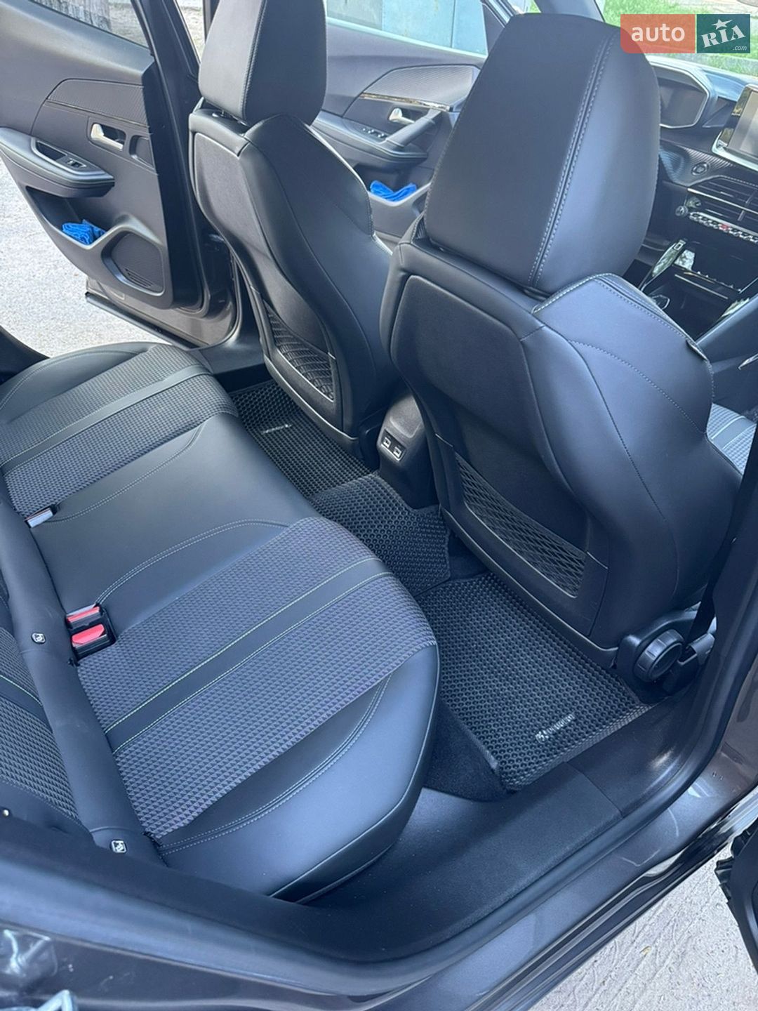 Peugeot 2008 2020 VIN VR3USHNJPLJ890176 фото оголошення 17 з 24