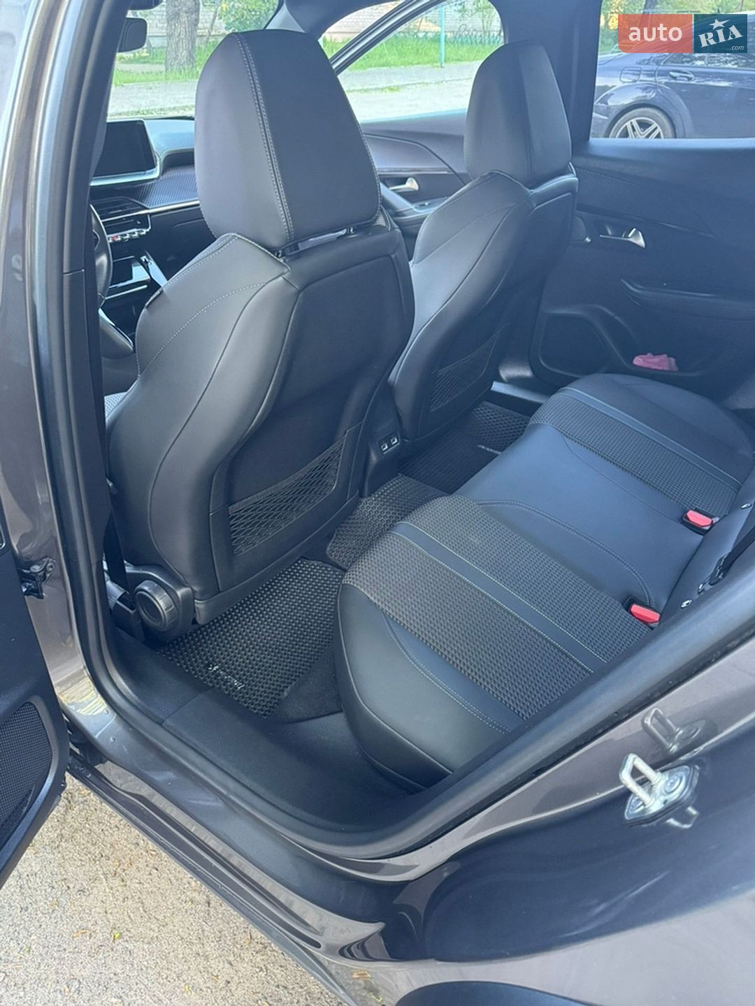 Peugeot 2008 2020 VIN VR3USHNJPLJ890176 фото оголошення 20 з 24