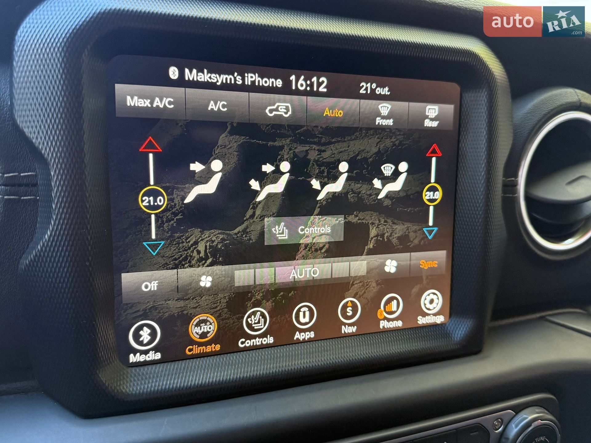 Jeep Wrangler 2018 VIN 1C4HJXEN7JW236298 фото оголошення 48 з 55