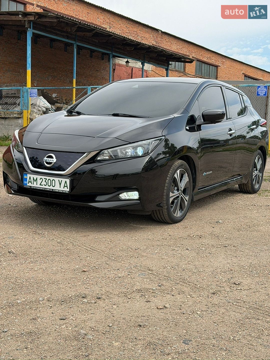 Nissan Leaf 2018 VIN SJNFAAZE1U0005600 фото оголошення 4 з 44