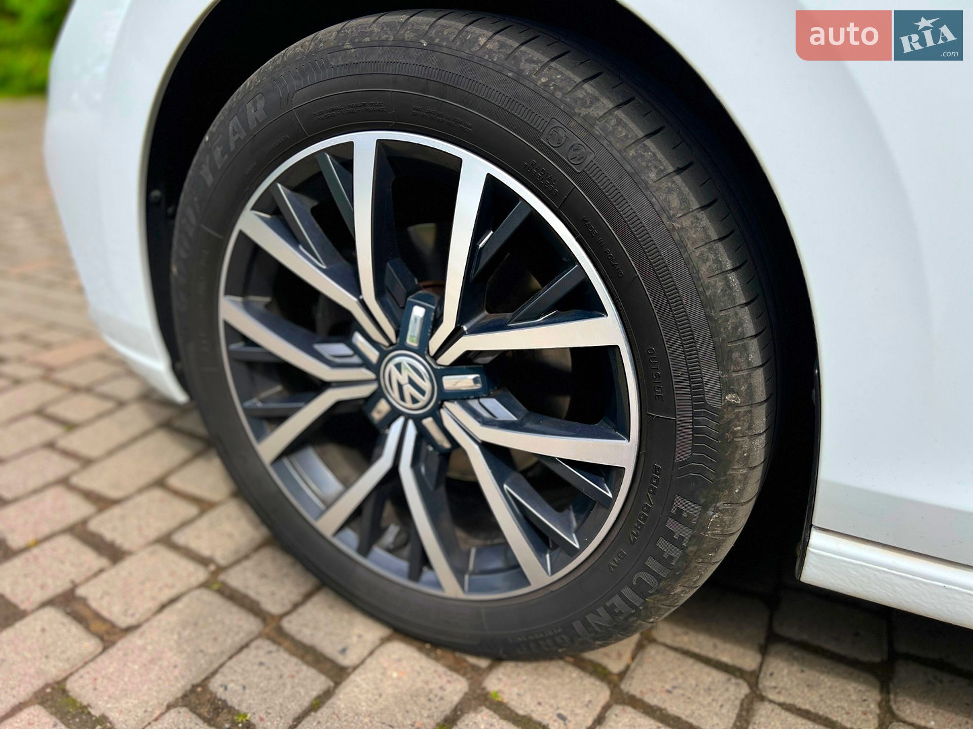 Volkswagen Golf 2020 VIN WVWZZZCDZLW047175 фото оголошення 10 з 30