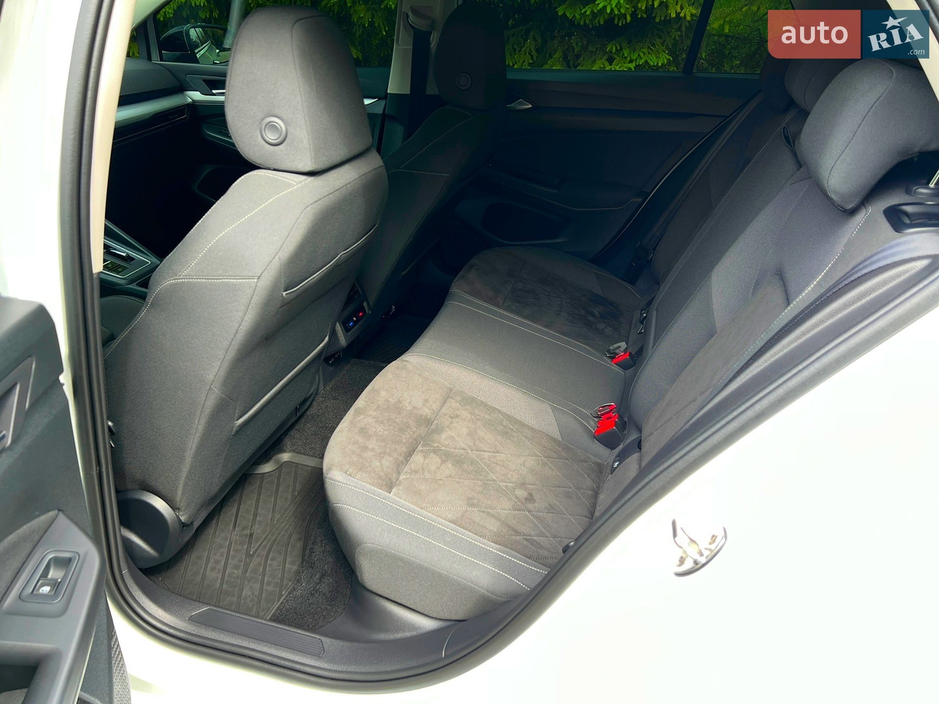 Volkswagen Golf 2020 VIN WVWZZZCDZLW047175 фото оголошення 27 з 30