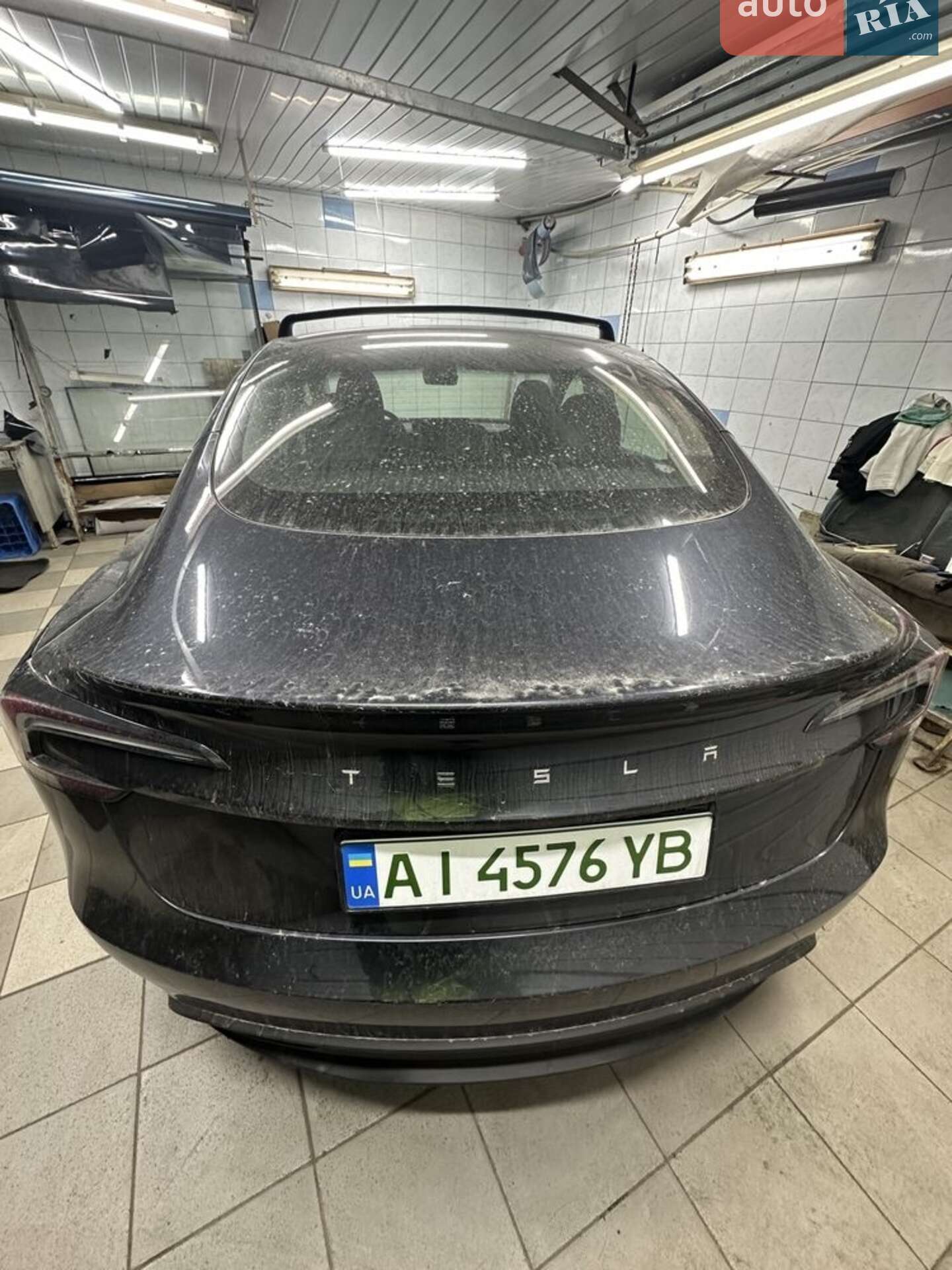 Tesla Model 3 2024 VIN 5YJ3E1EA2RF749483 фото оголошення 2 з 19