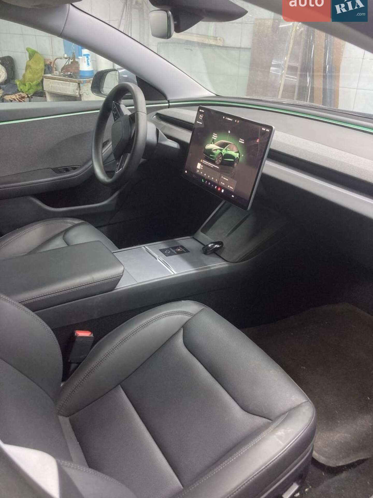 Tesla Model 3 2024 VIN 5YJ3E1EA2RF749483 фото оголошення 13 з 19