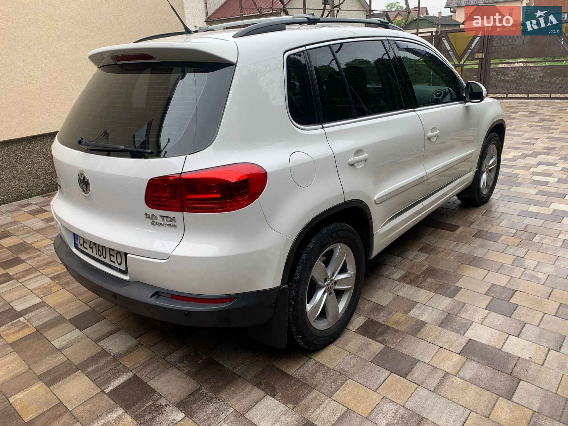 Volkswagen Tiguan 2010 VIN WVGZZZ5NZBW030012 фото оголошення 5 з 9