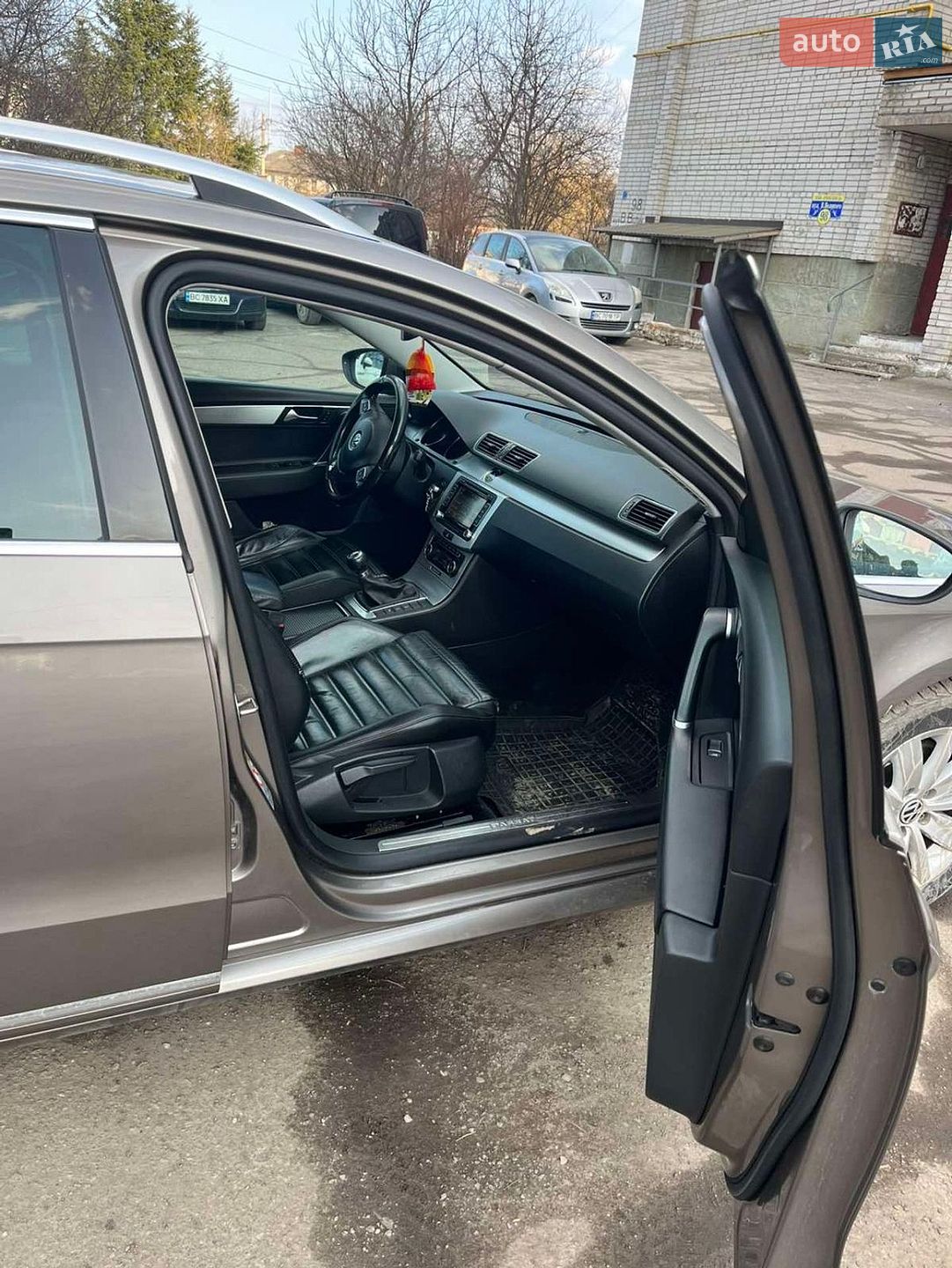 Volkswagen Passat 2011 VIN WVWZZZ3CZBE333330 фото оголошення 12 з 31