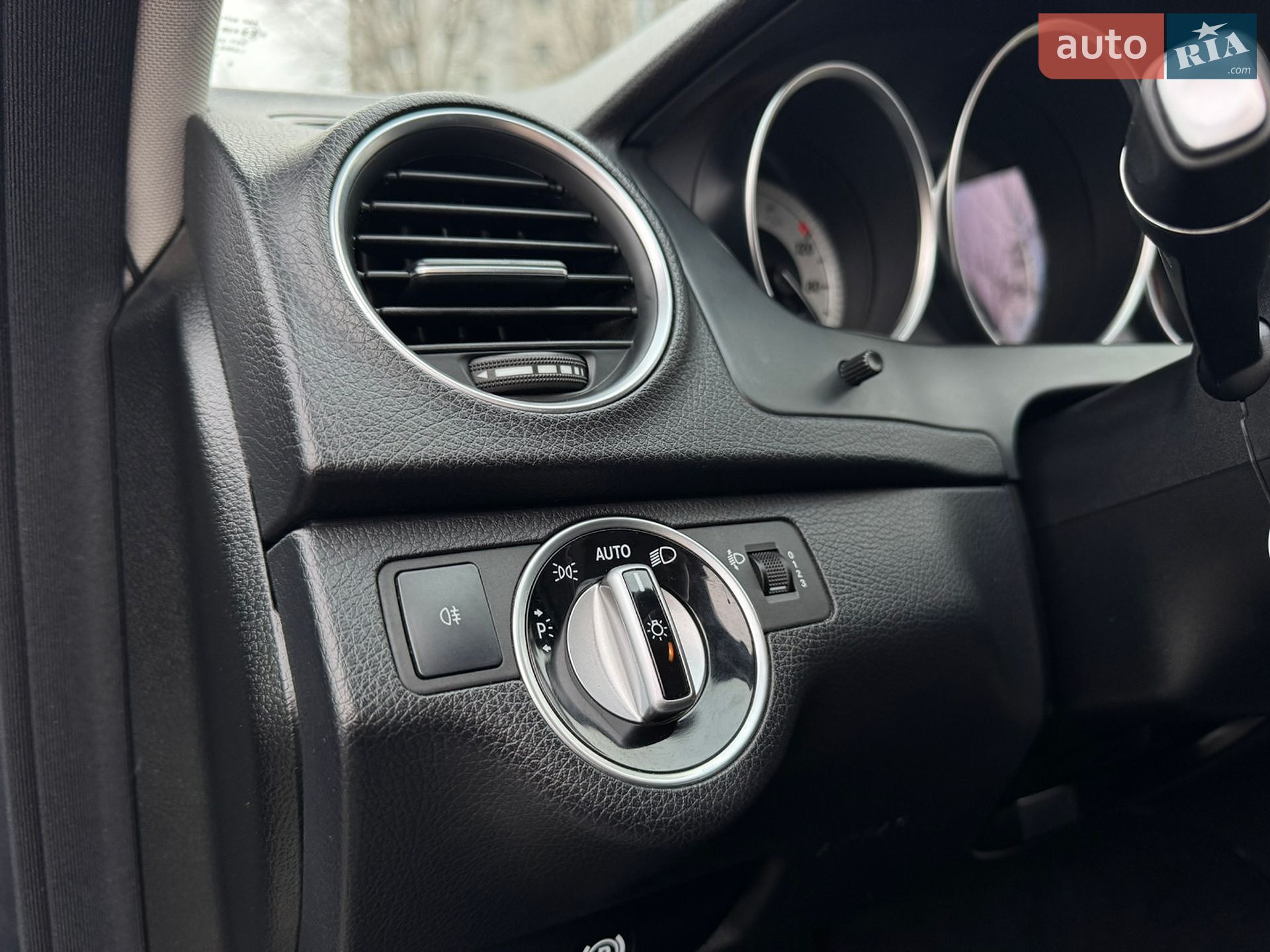 Mercedes-Benz C-Class 2013 VIN WDD2042011G158332 фото оголошення 7 з 13
