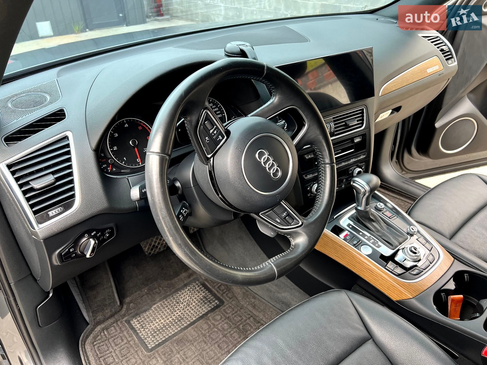 Audi Q5 2015 VIN WAUZZZ8R7FA132029 фото оголошення 15 з 24