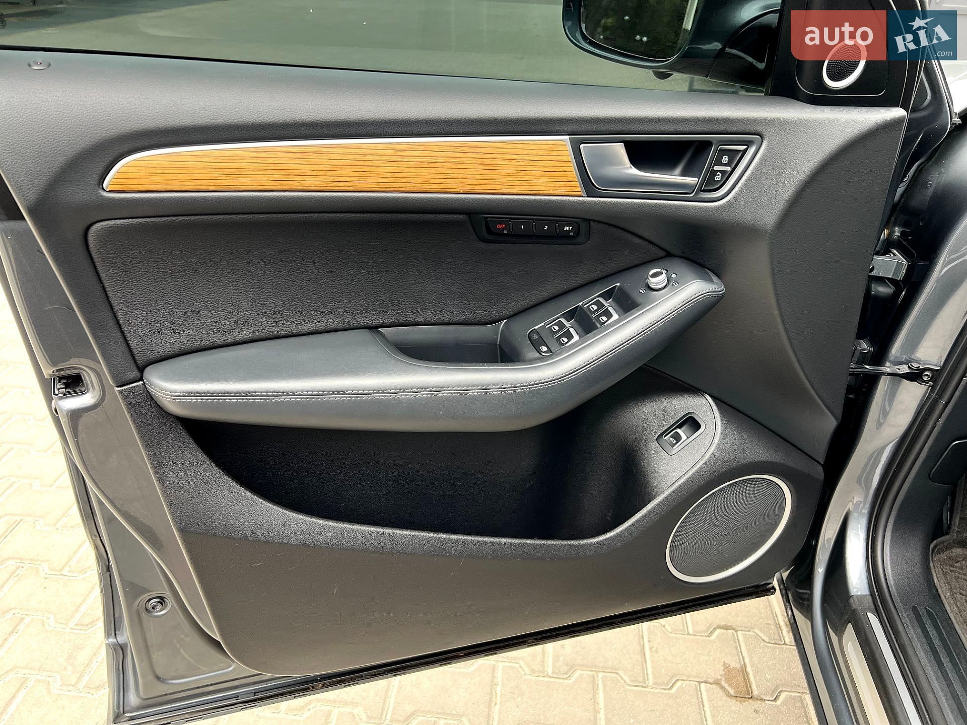 Audi Q5 2015 VIN WAUZZZ8R7FA132029 фото оголошення 16 з 24