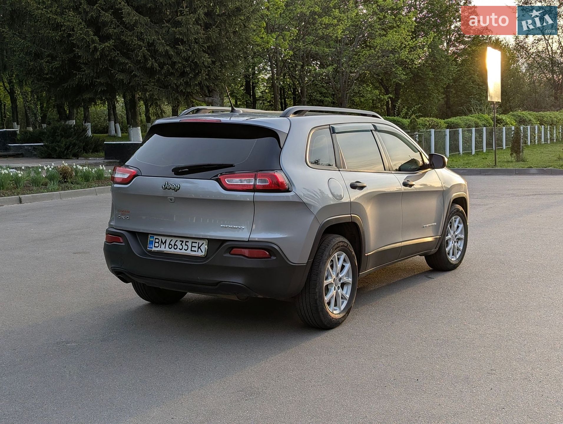 Jeep Cherokee 2015 VIN 1C4PJMAB1FW774766 фото оголошення 30 з 33
