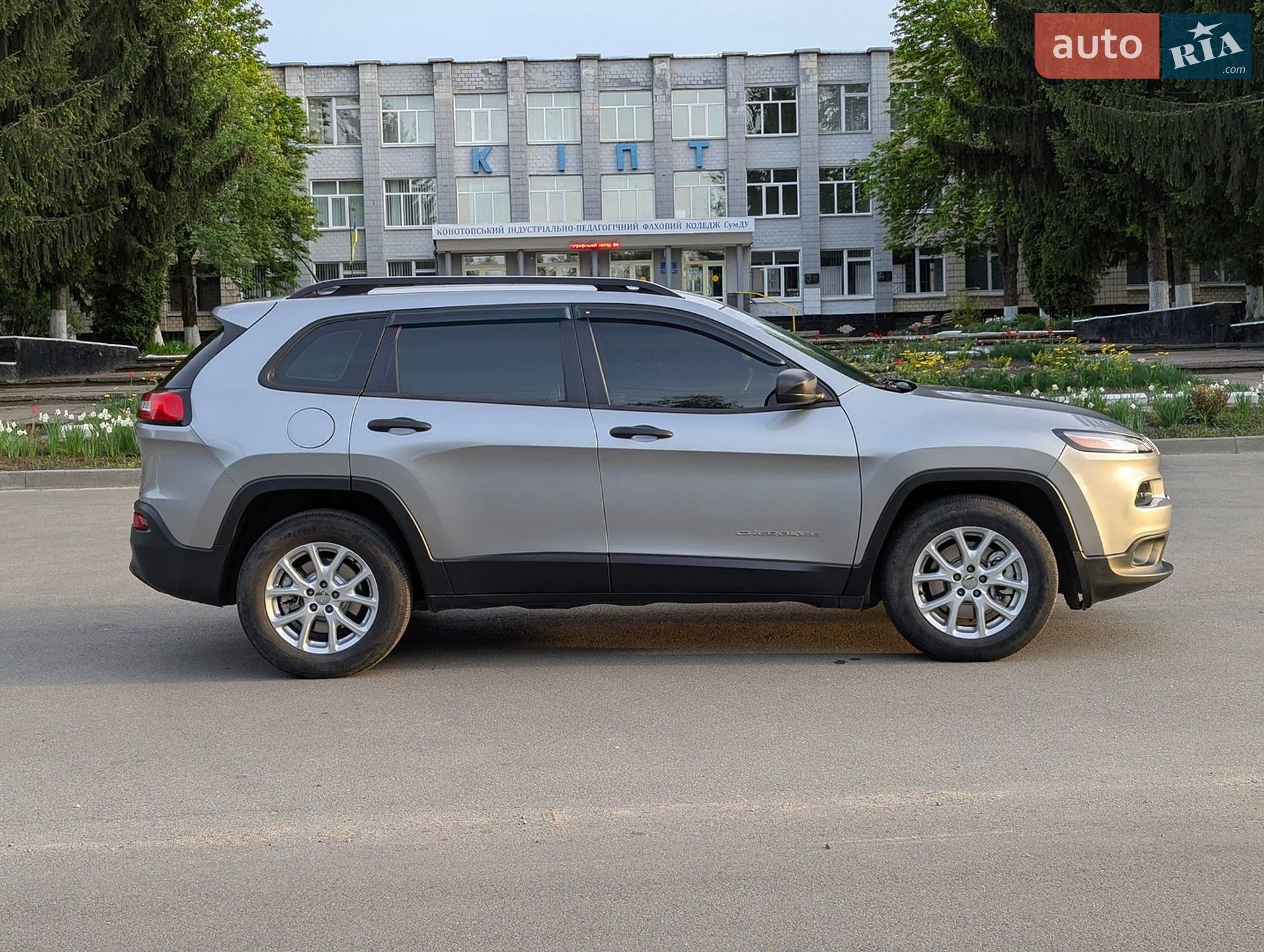 Jeep Cherokee 2015 VIN 1C4PJMAB1FW774766 фото оголошення 28 з 33