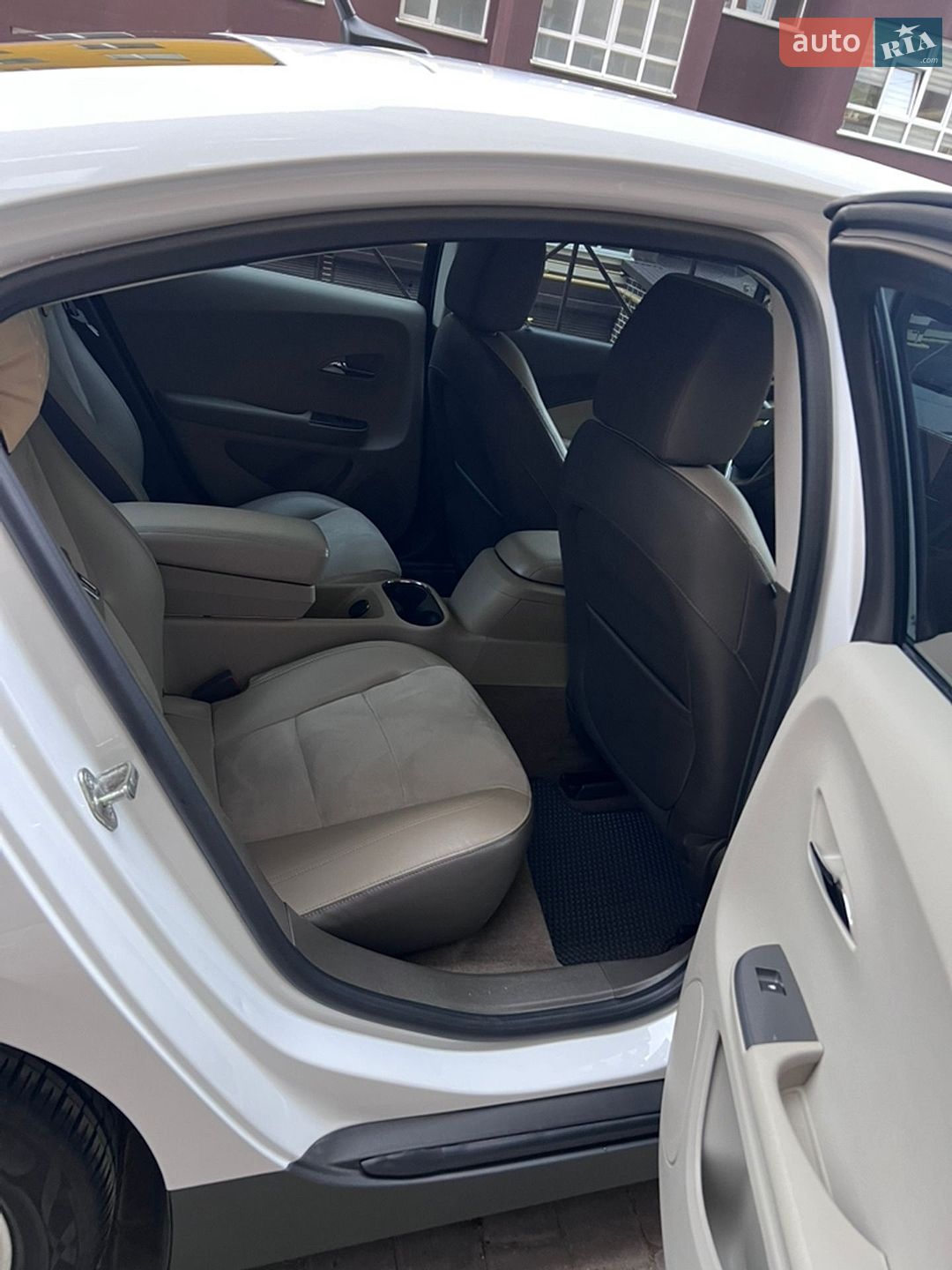 Chevrolet Volt 2013 VIN 1G1RD6E43DU134809 фото оголошення 4 з 13