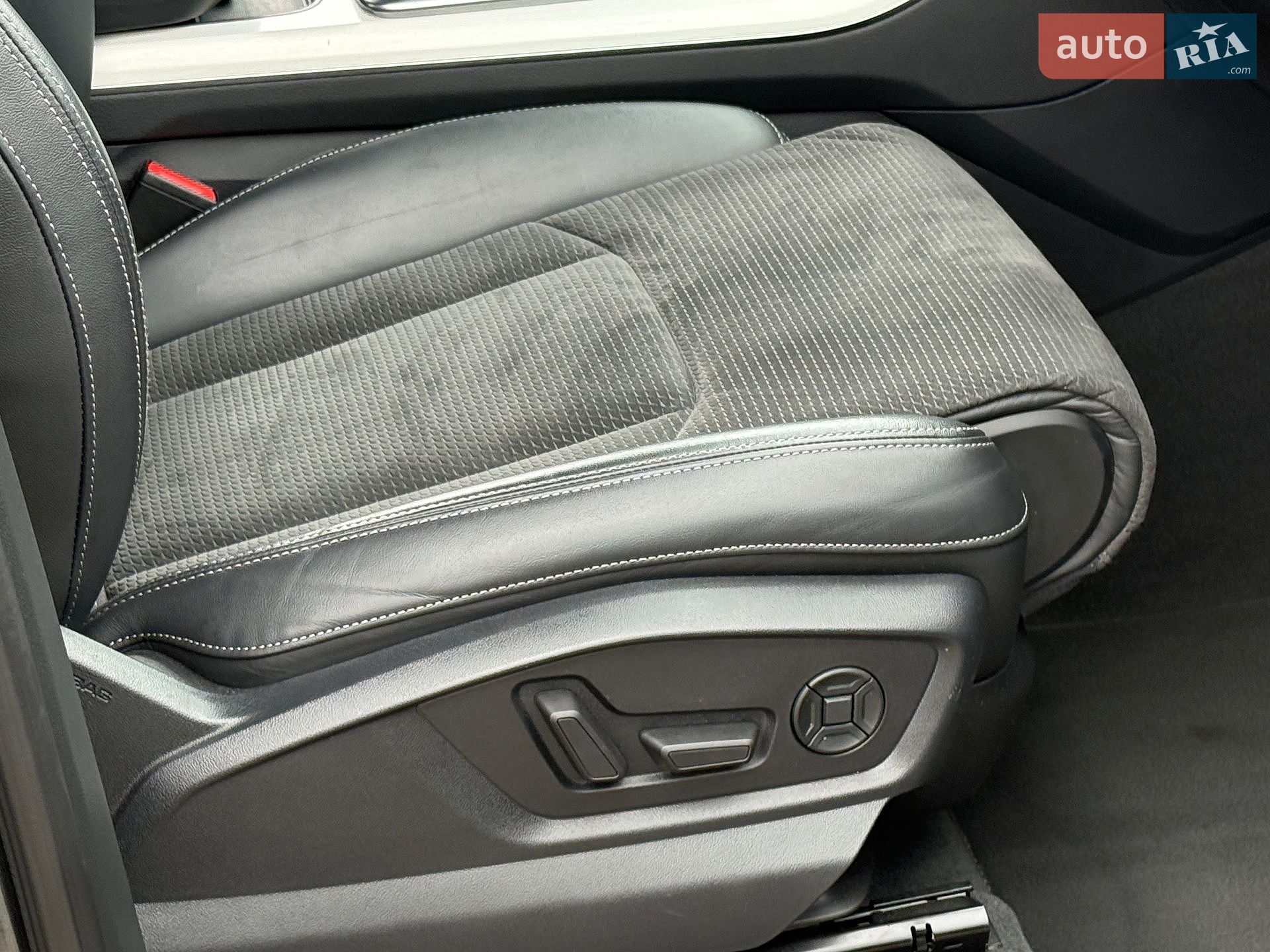 Audi Q7 2020 VIN WAUZZZ4M3LD026732 фото оголошення 49 з 87