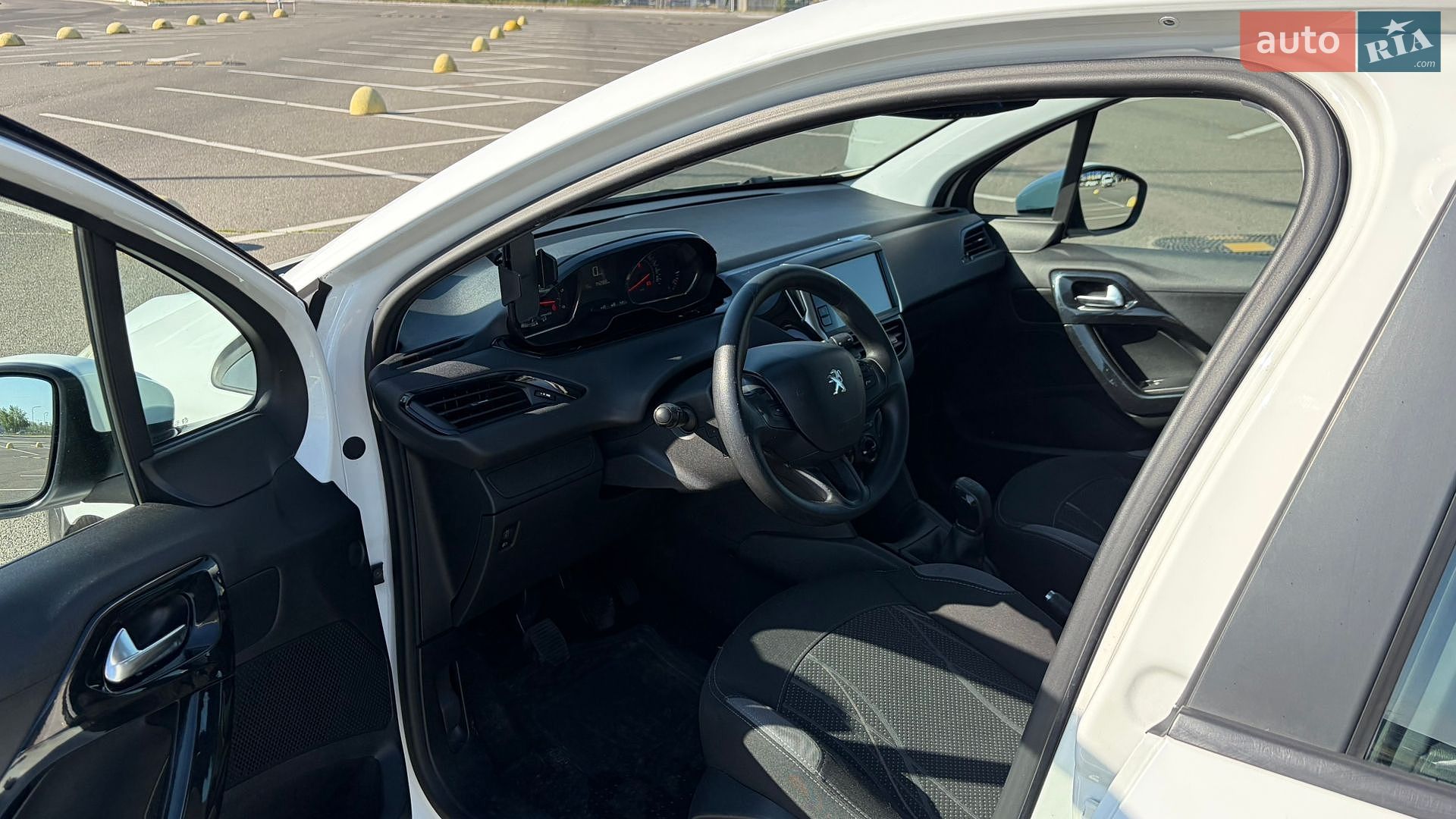 Peugeot 208 2013 VIN VF3CC9HJCDT052469 фото оголошення 10 з 15
