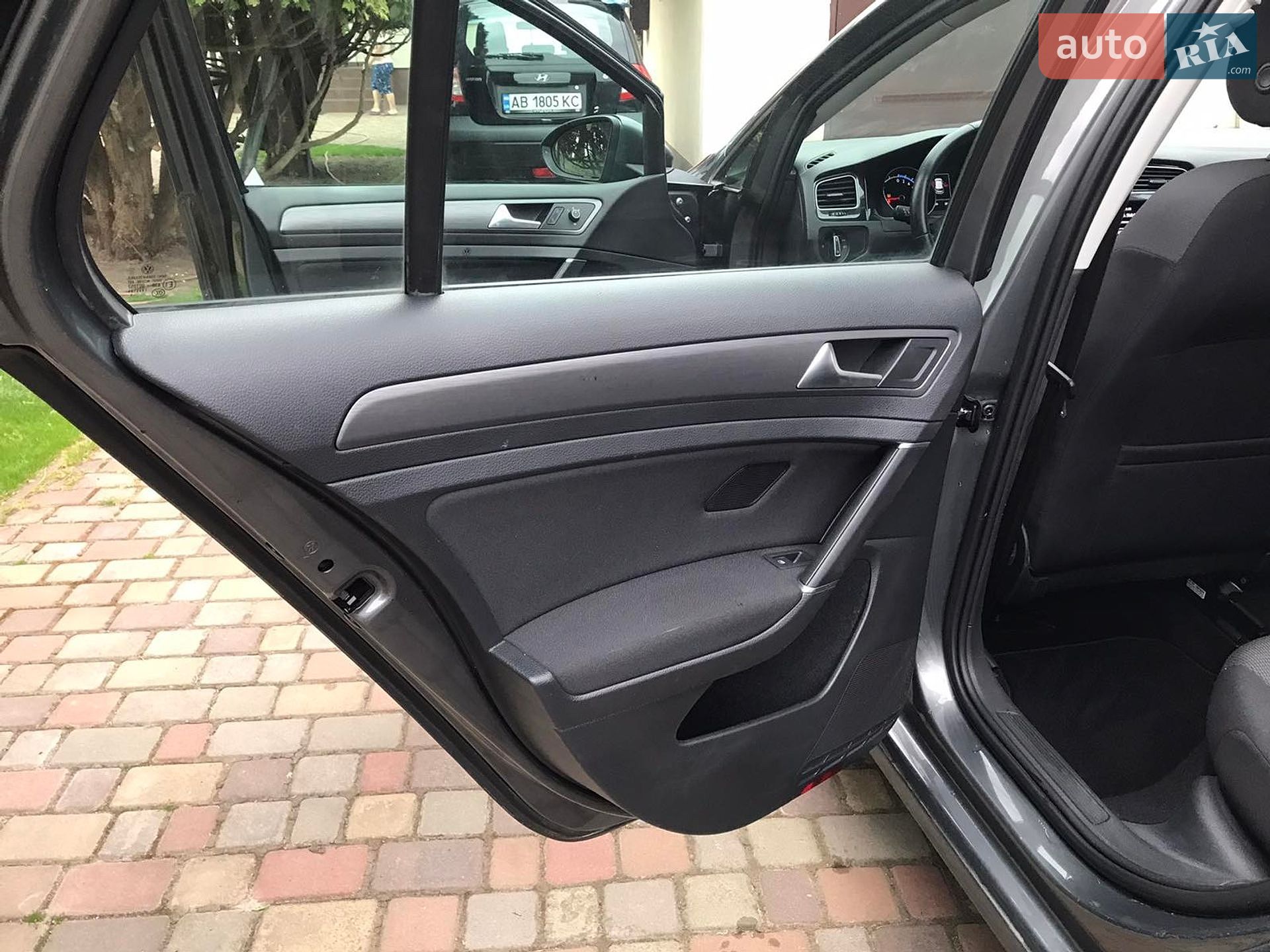 Volkswagen e-Golf 2019 VIN WVWZZZAUZK8990257 фото оголошення 15 з 22