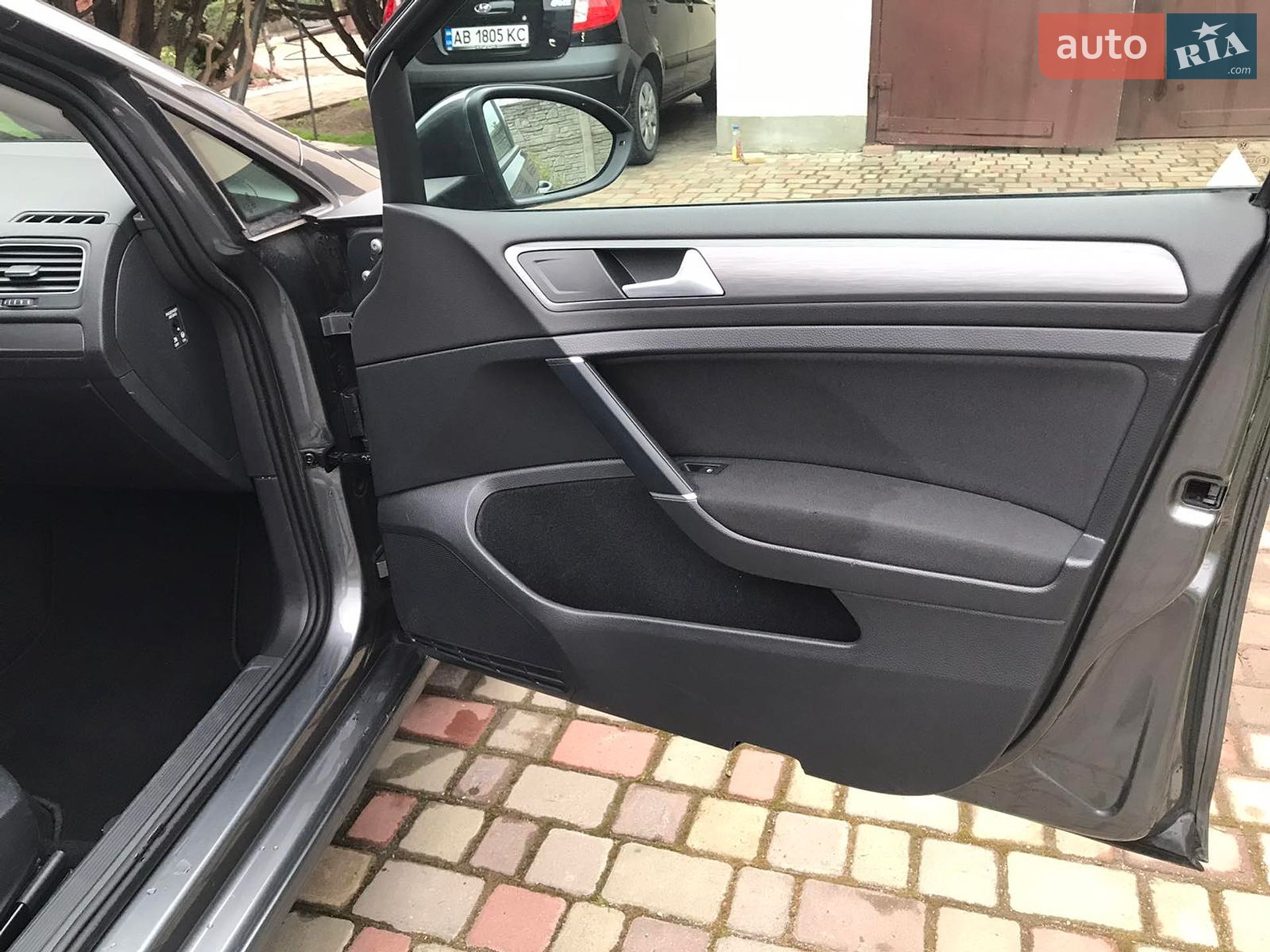 Volkswagen e-Golf 2019 VIN WVWZZZAUZK8990257 фото оголошення 17 з 22