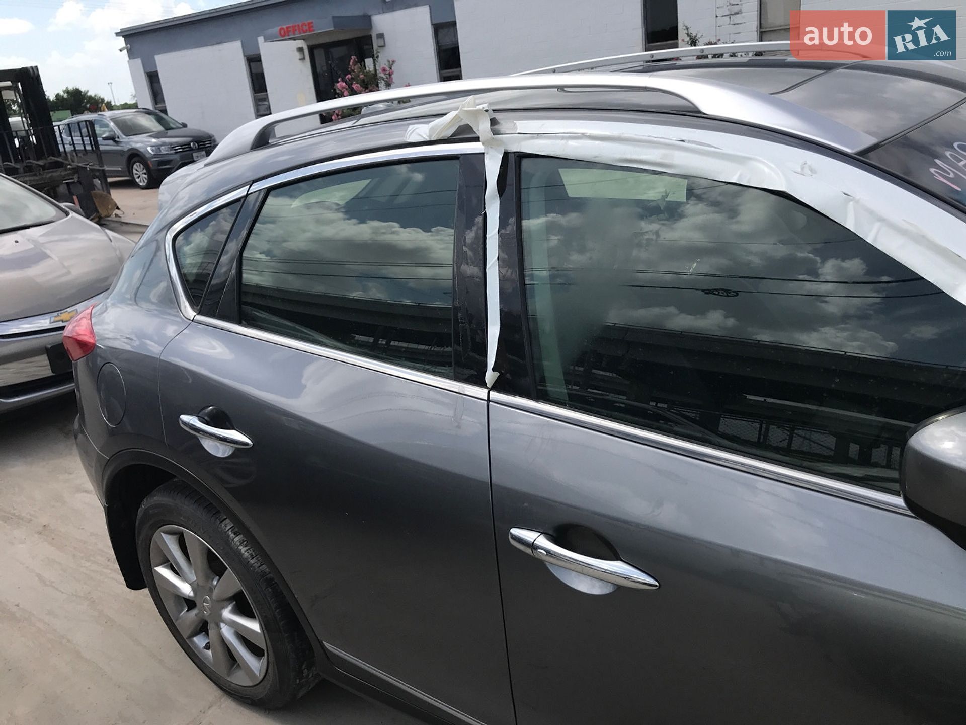 Infiniti QX50 2015 VIN JN1BJ0HP0FM730860 фото оголошення 5 з 16