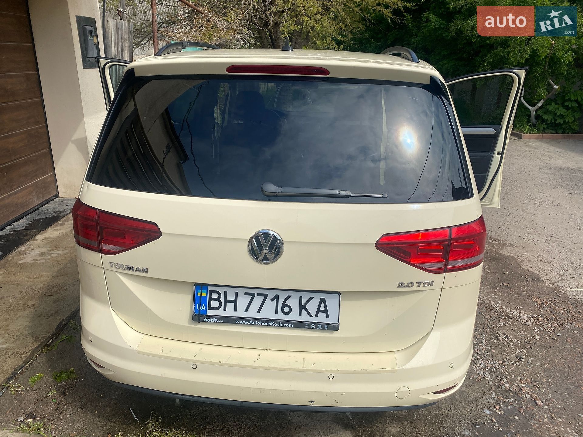 Volkswagen Touran 2016 VIN WVGZZZ1TZHW024145 фото оголошення 2 з 31