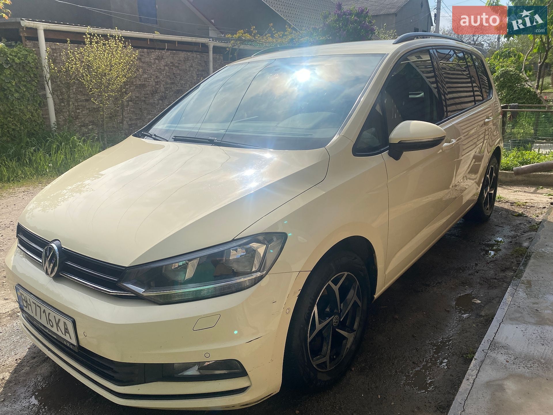 Volkswagen Touran 2016 VIN WVGZZZ1TZHW024145 фото оголошення 17 з 31