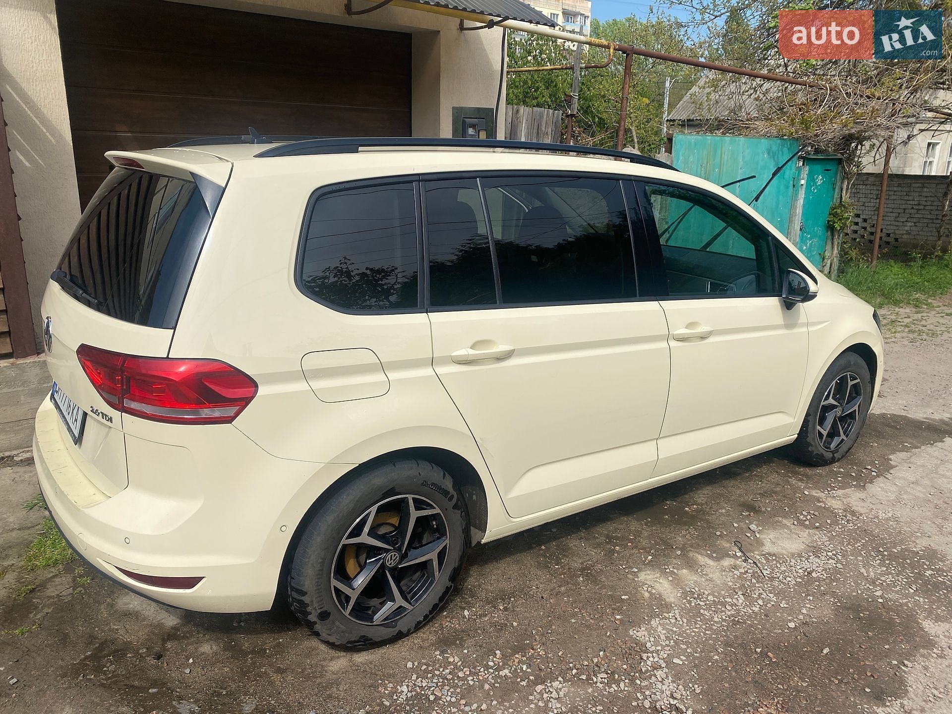 Volkswagen Touran 2016 VIN WVGZZZ1TZHW024145 фото оголошення 19 з 31