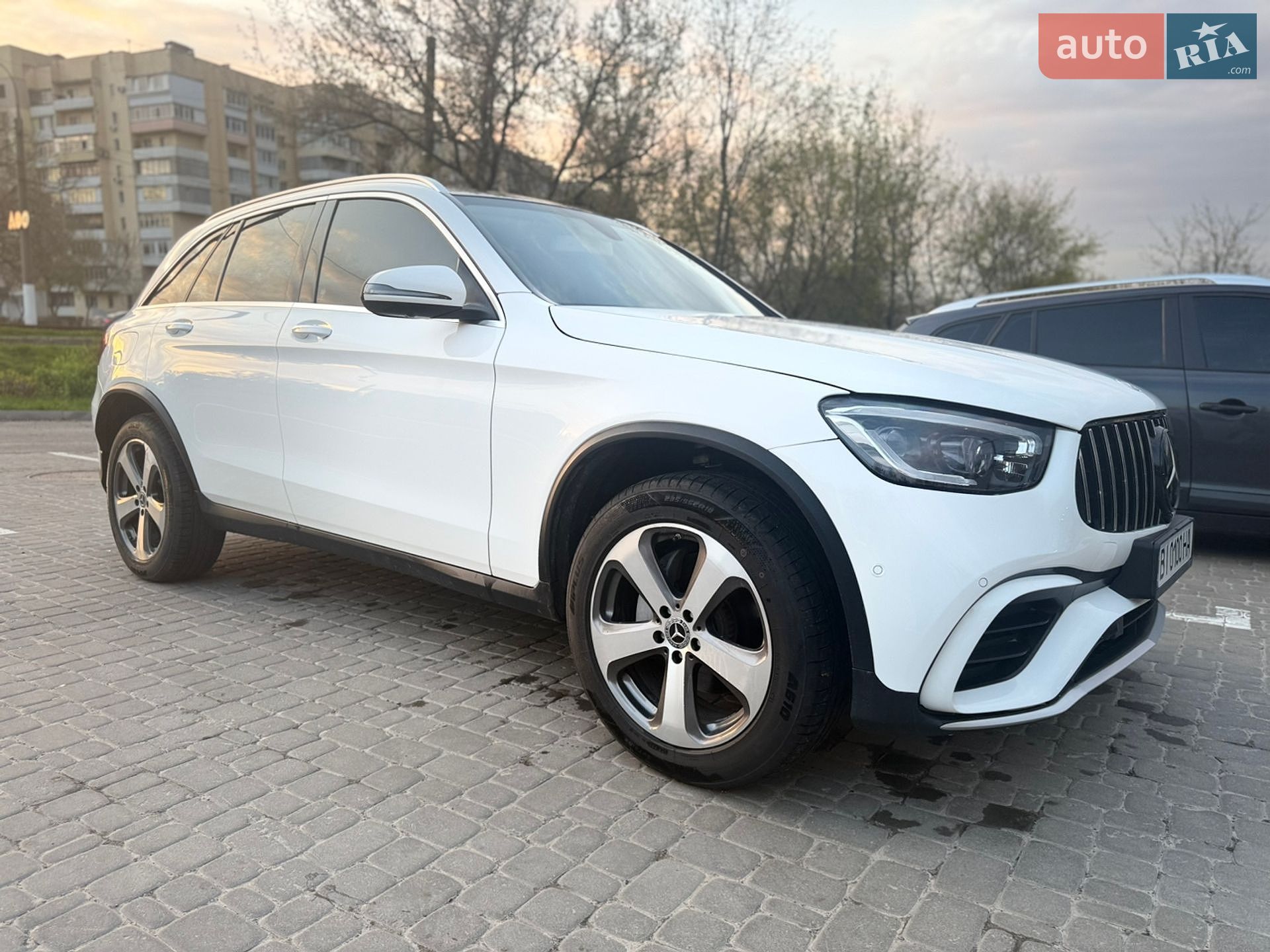 Mercedes-Benz GLC-Class 2018 VIN WDC0G4JB8JV080858 фото оголошення 2 з 22