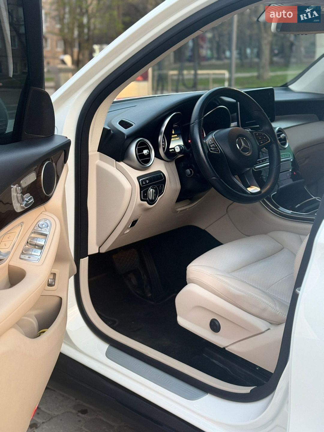 Mercedes-Benz GLC-Class 2018 VIN WDC0G4JB8JV080858 фото оголошення 12 з 22