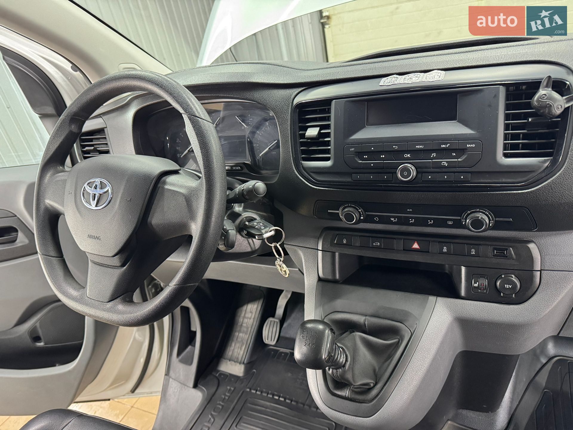 Toyota Proace 2016 VIN YARVFAHKHGZ090358 фото оголошення 28 з 45