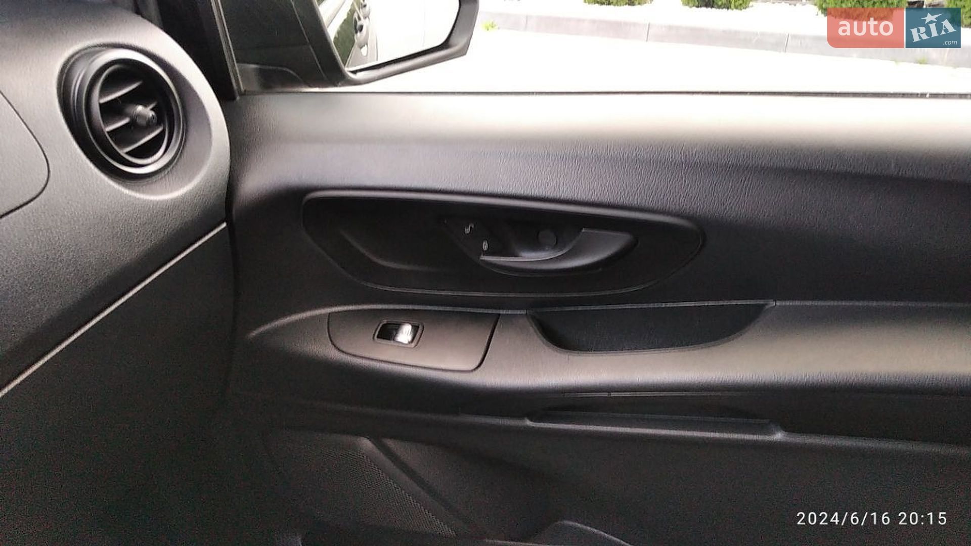 Mercedes-Benz Metris 2017 VIN WD4PG2EEXH3338189 фото оголошення 15 з 46