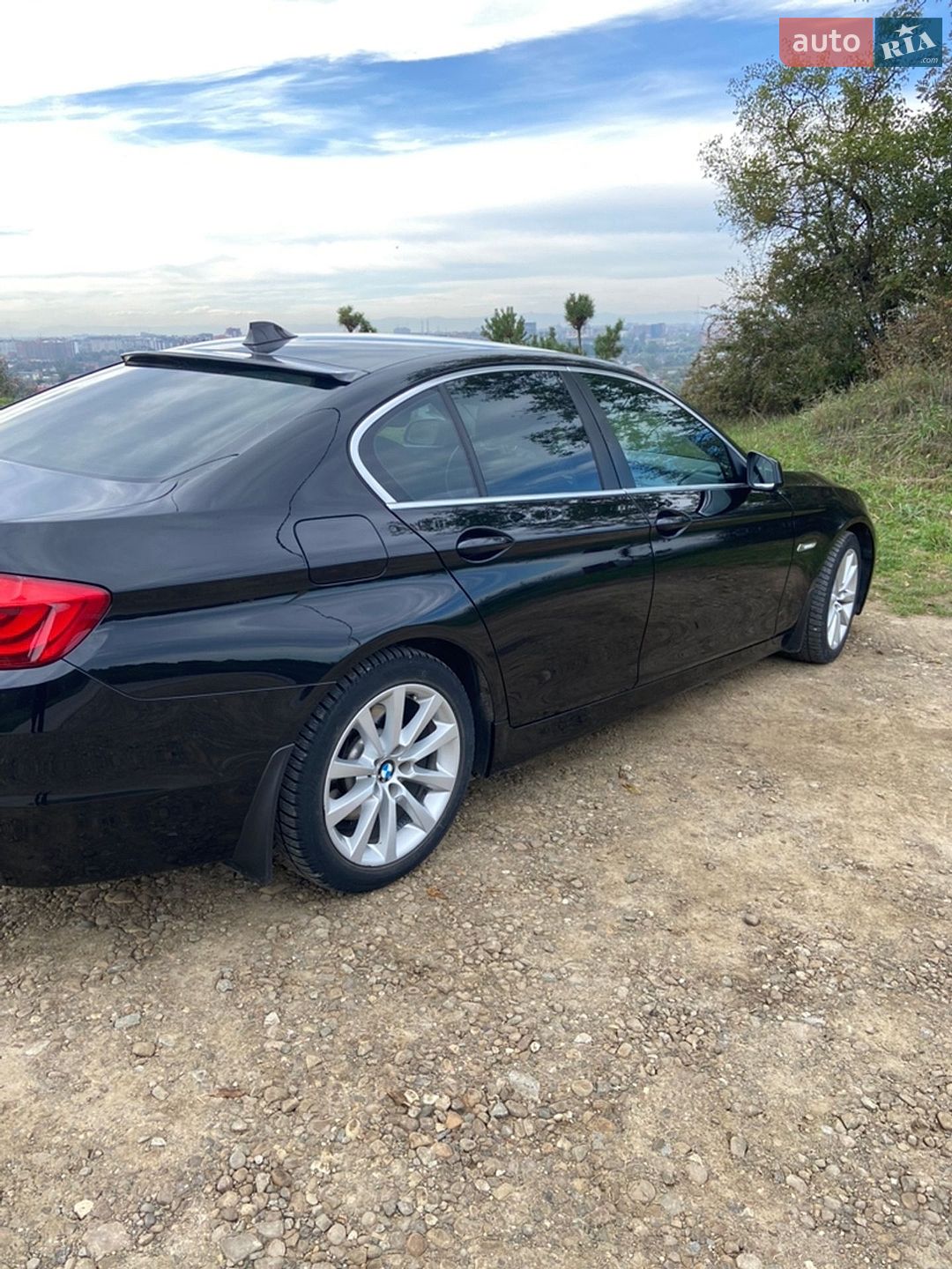BMW 5 Series 2012 VIN WBAFW110X0C713173 фото оголошення 9 з 9