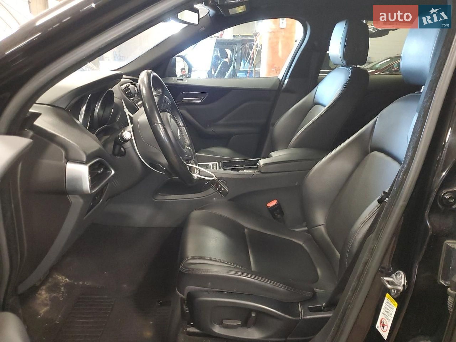 Jaguar F-Pace 2018 VIN SADCN2GX8JA321975 фото оголошення 7 з 102
