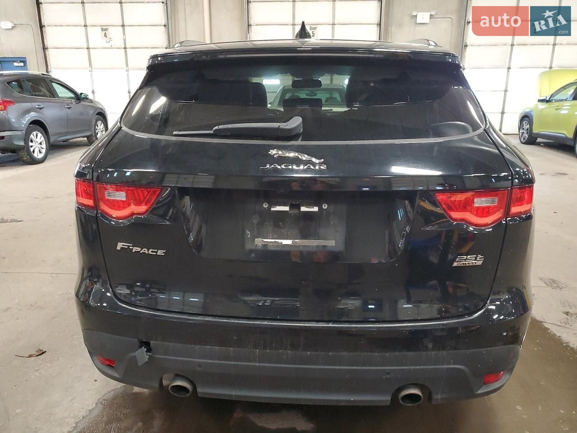 Jaguar F-Pace 2018 VIN SADCN2GX8JA321975 фото оголошення 8 з 102