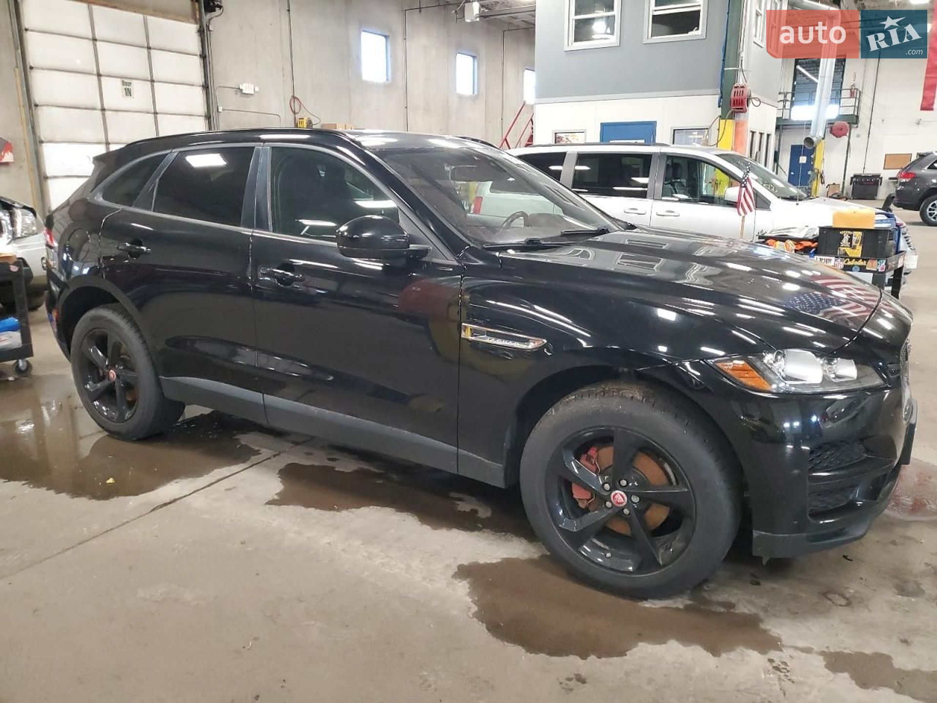 Jaguar F-Pace 2018 VIN SADCN2GX8JA321975 фото оголошення 10 з 102