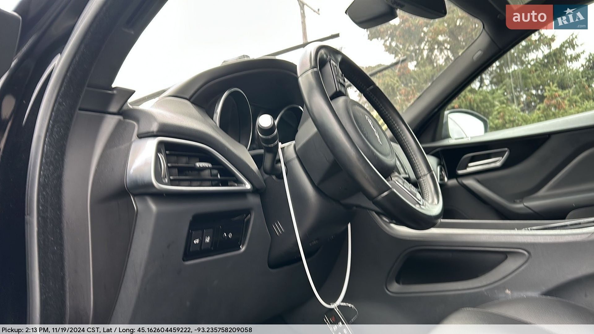 Jaguar F-Pace 2018 VIN SADCN2GX8JA321975 фото оголошення 28 з 102