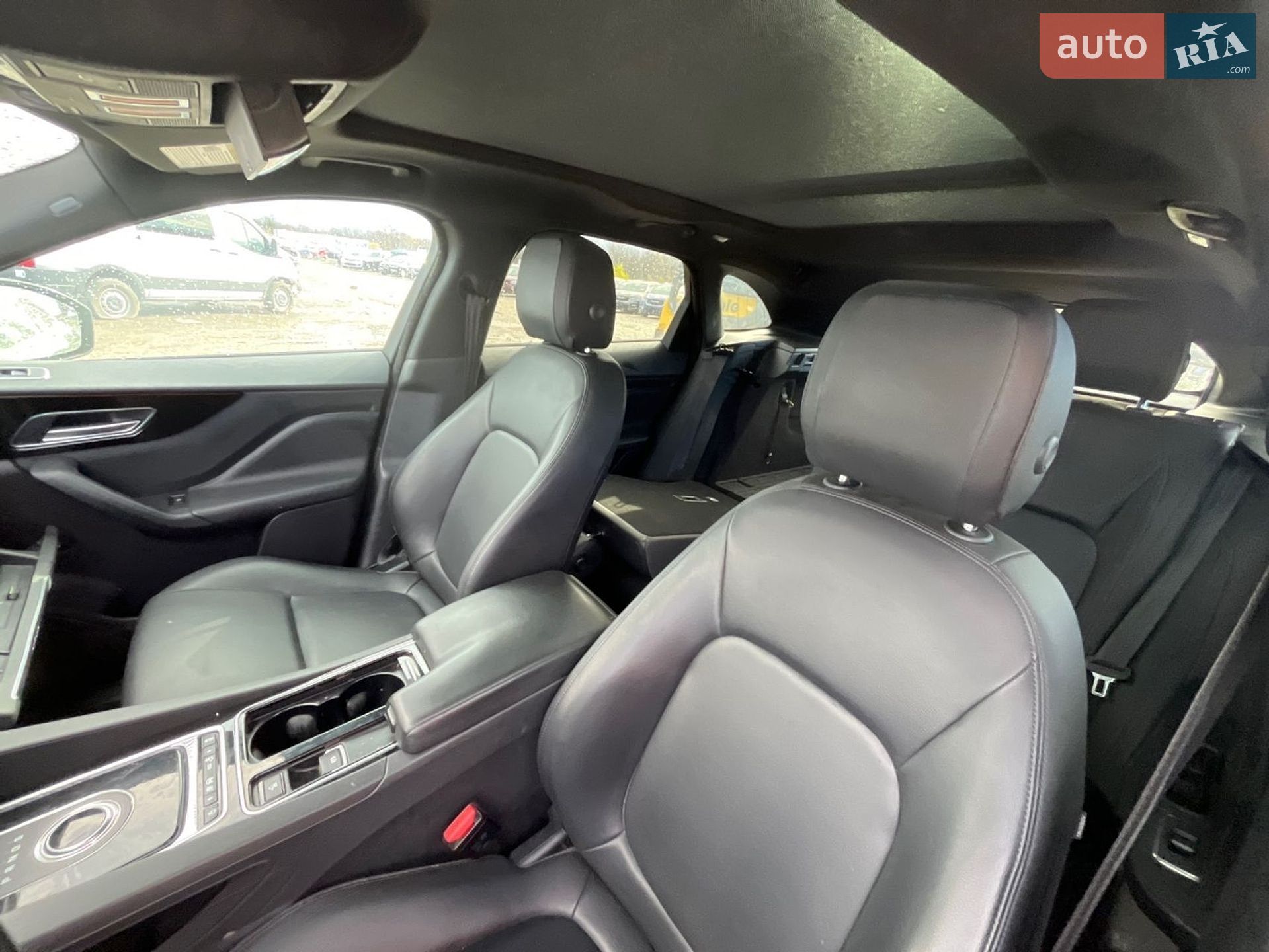 Jaguar F-Pace 2018 VIN SADCN2GX8JA321975 фото оголошення 32 з 102