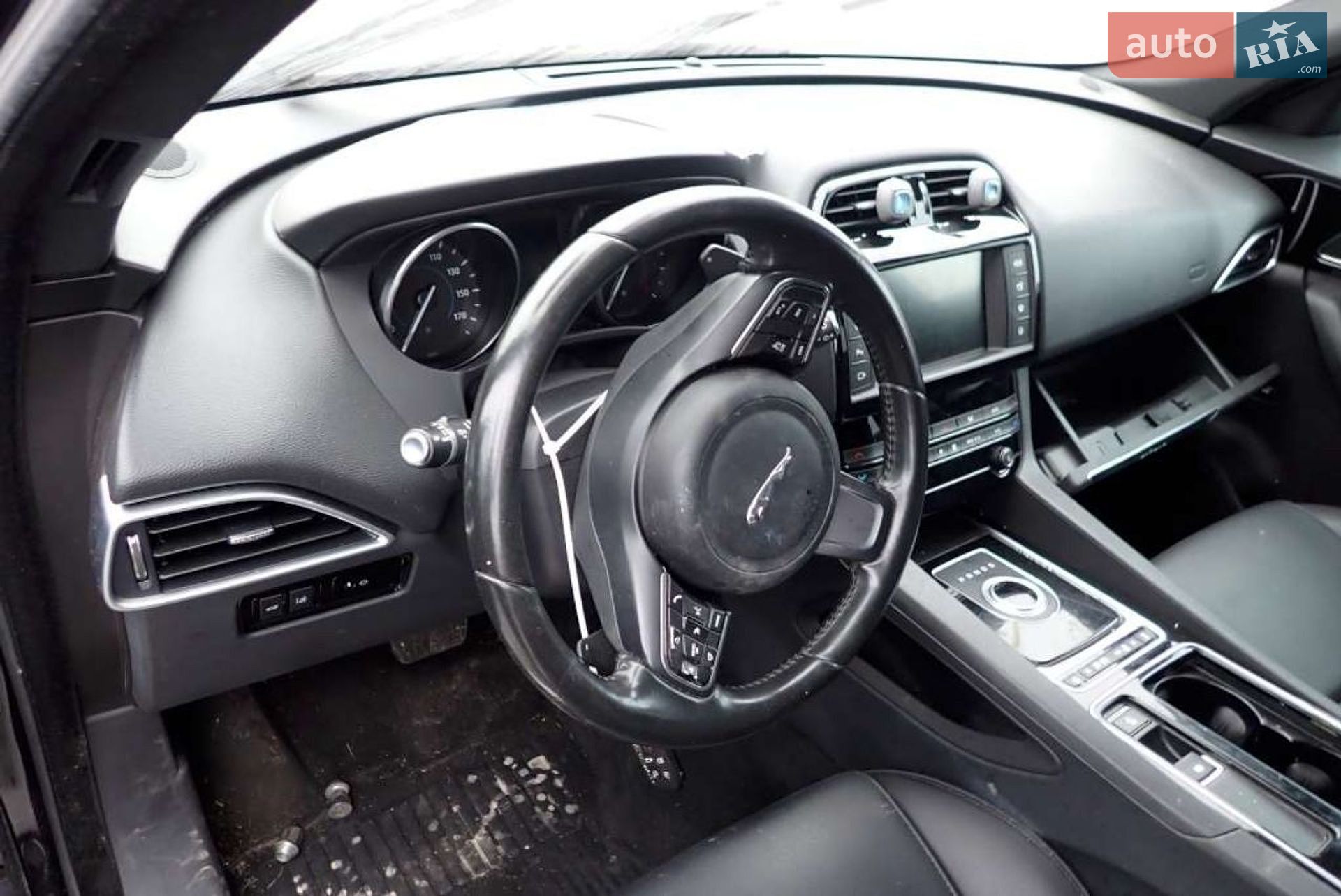 Jaguar F-Pace 2018 VIN SADCN2GX8JA321975 фото оголошення 82 з 102