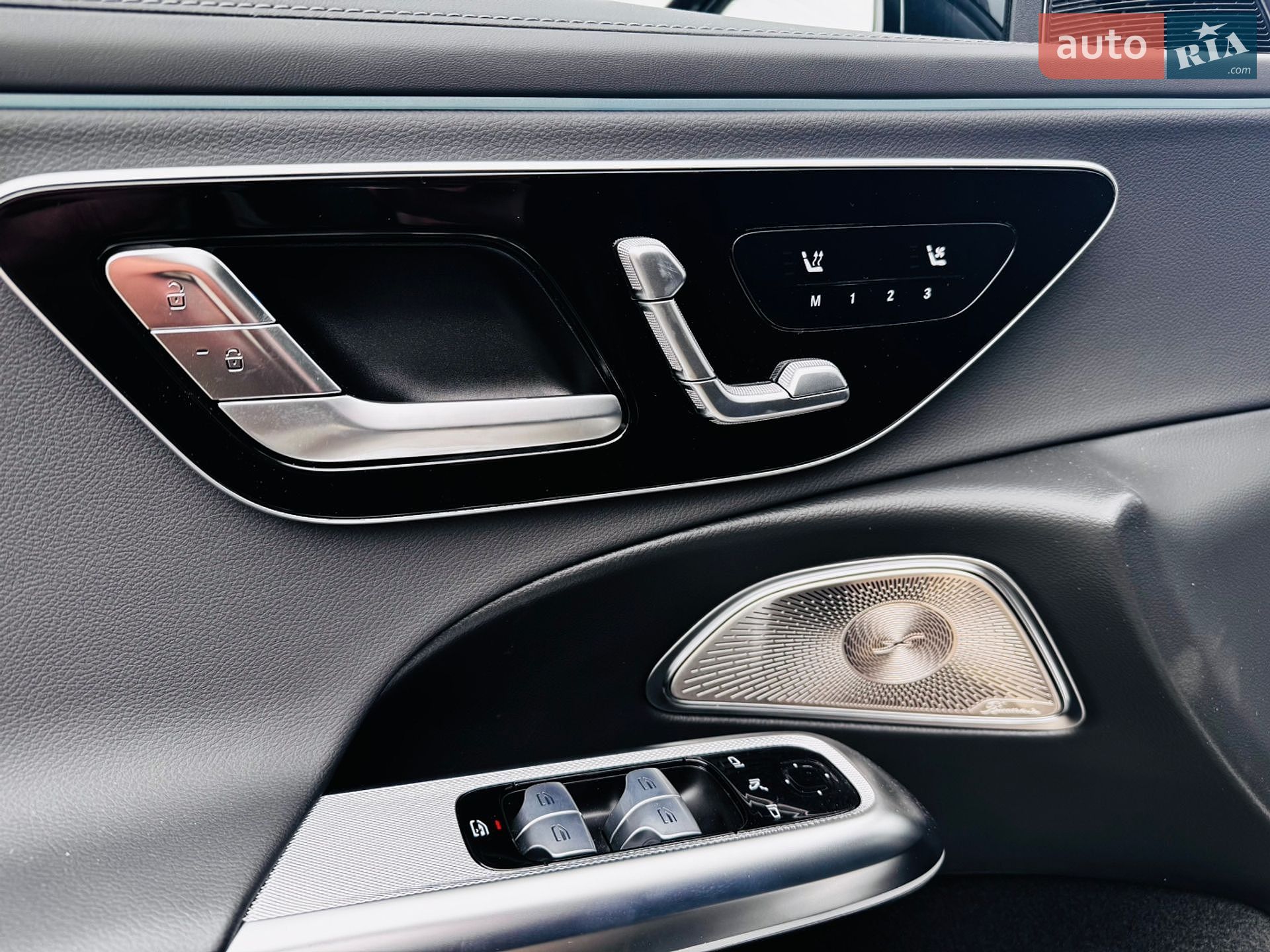 Mercedes-Benz E-Class 2025 VIN W1KLF0FB4SA144528 фото оголошення 12 з 31