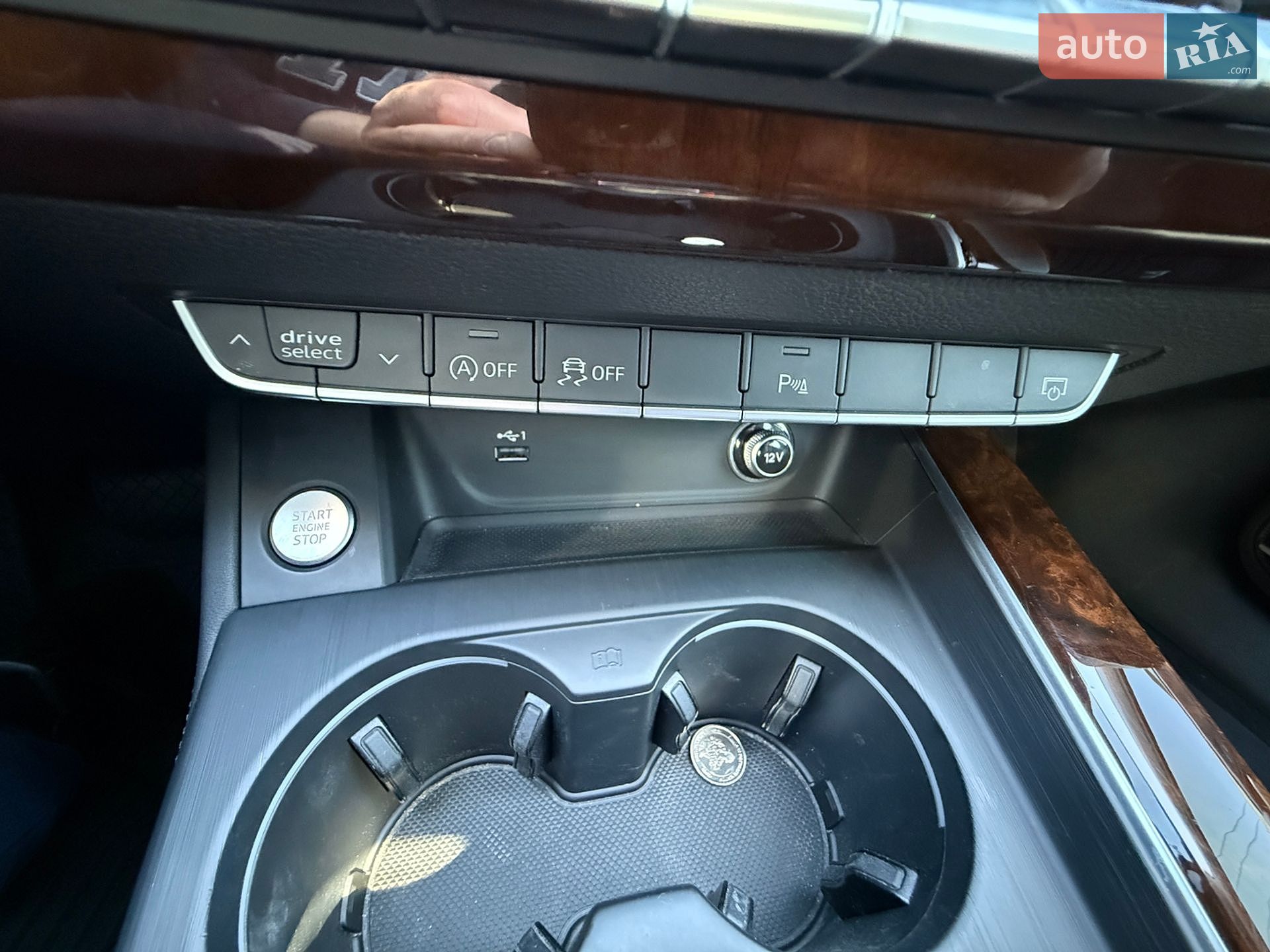 Audi A4 2019 VIN WAUENAF42KA095582 фото оголошення 14 з 14