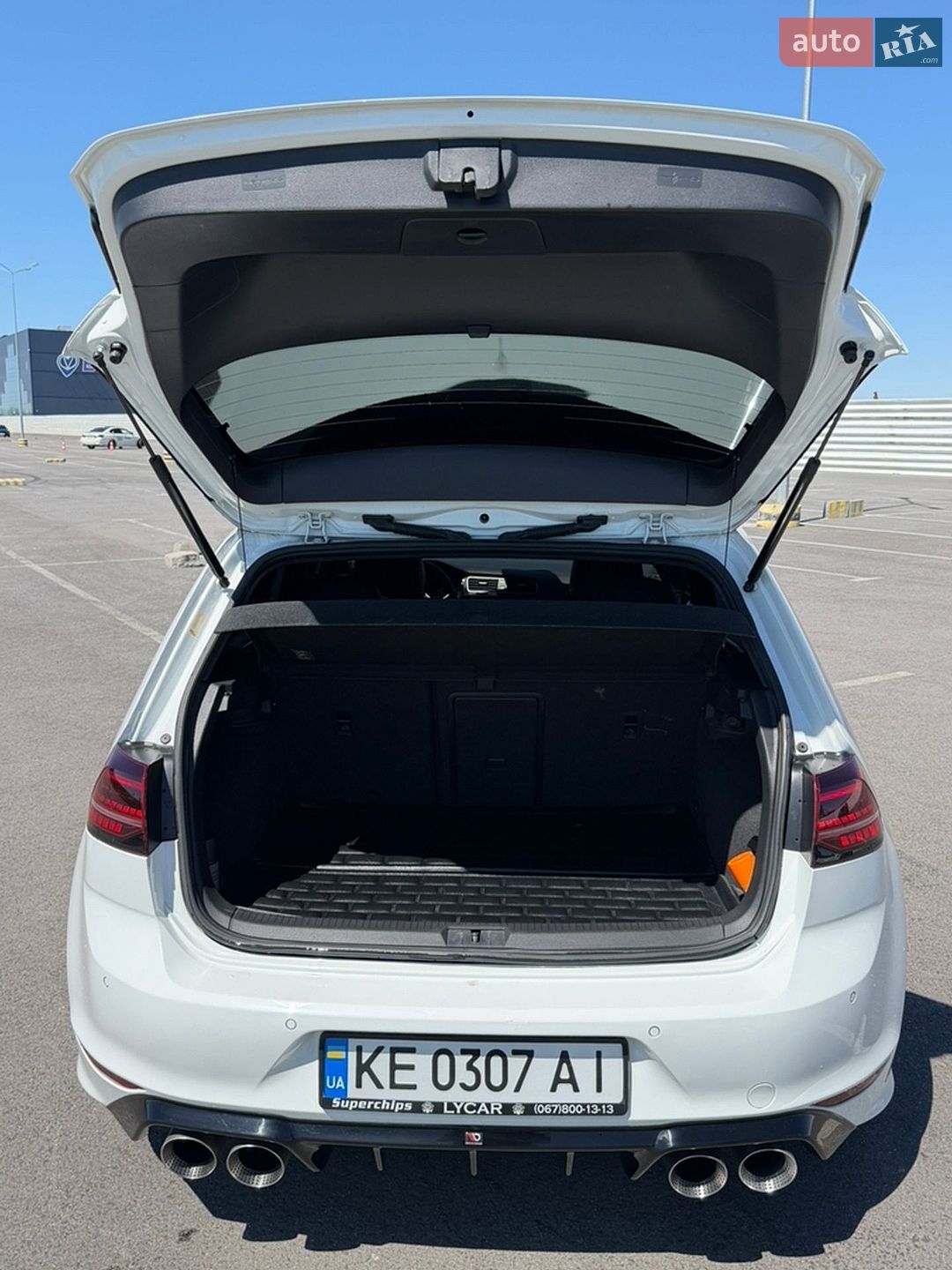 Volkswagen Golf R 2016 VIN WVWLF7AU1GW254944 фото оголошення 9 з 9