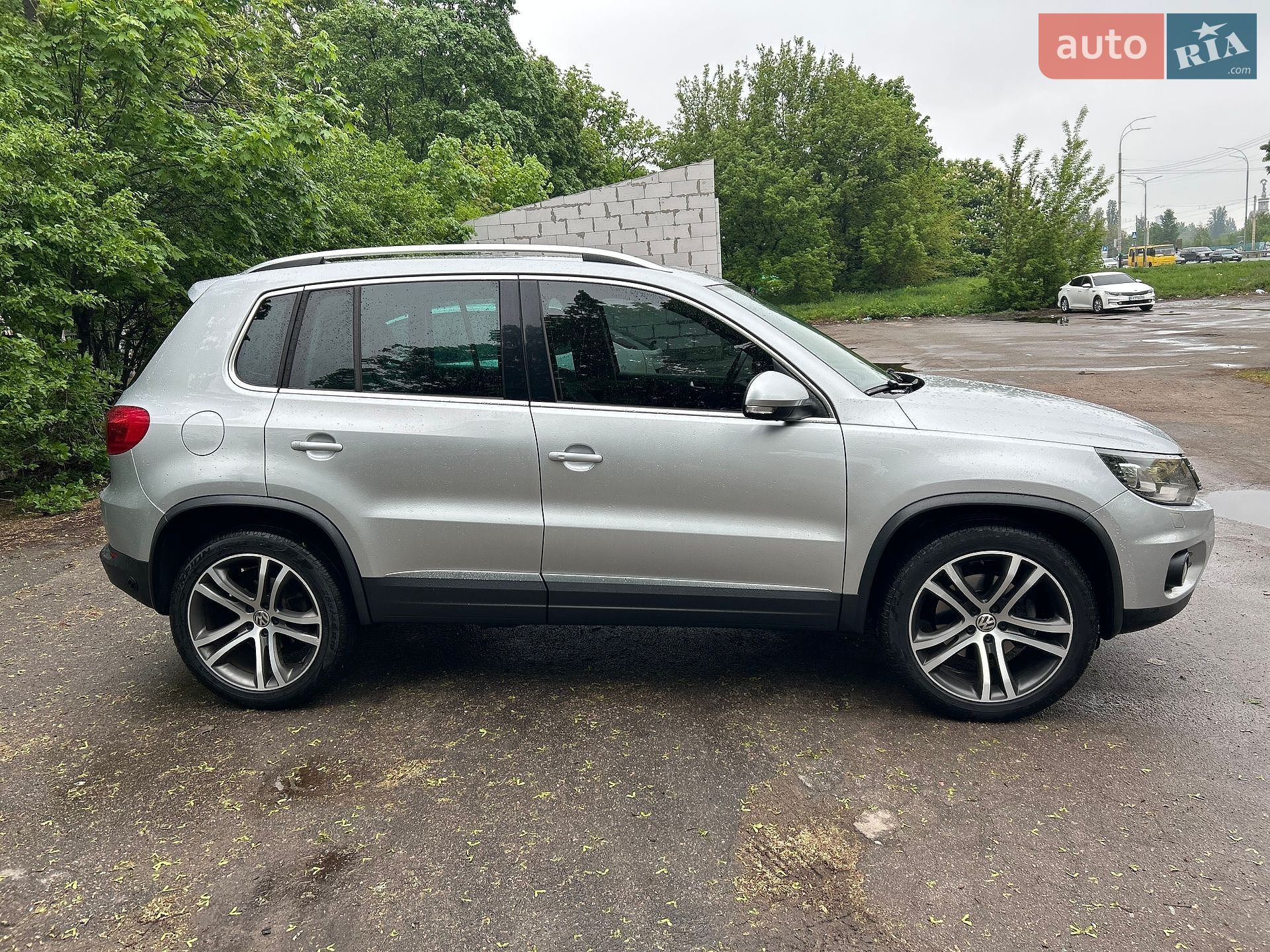 Volkswagen Tiguan 2016 VIN WVGWV7AX3HW504207 фото оголошення 6 з 14