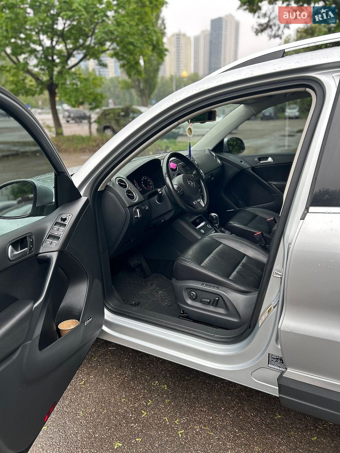 Volkswagen Tiguan 2016 VIN WVGWV7AX3HW504207 фото оголошення 8 з 14