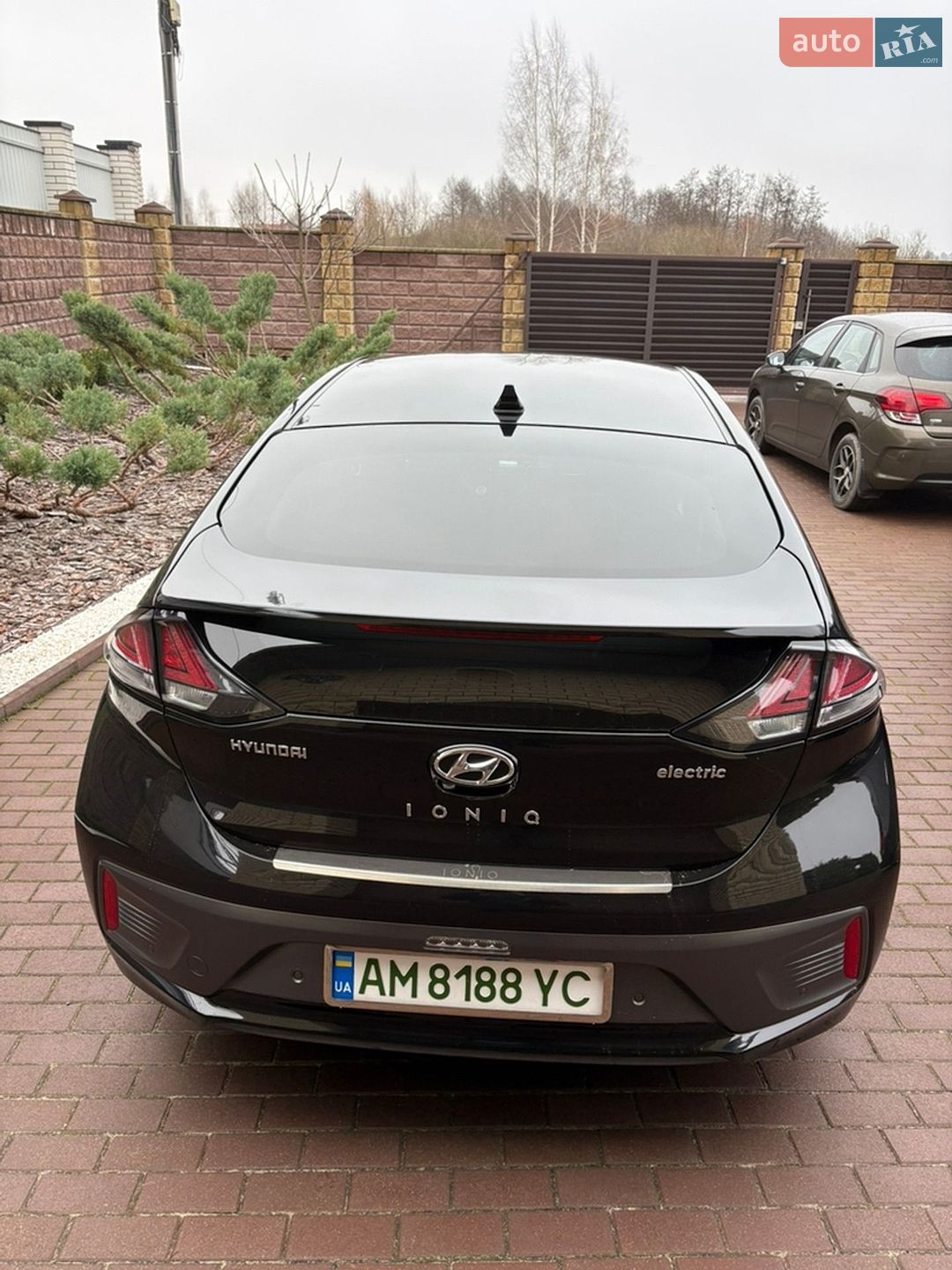 Hyundai Ioniq 2019 VIN KMHC851JFLU055472 фото оголошення 2 з 8