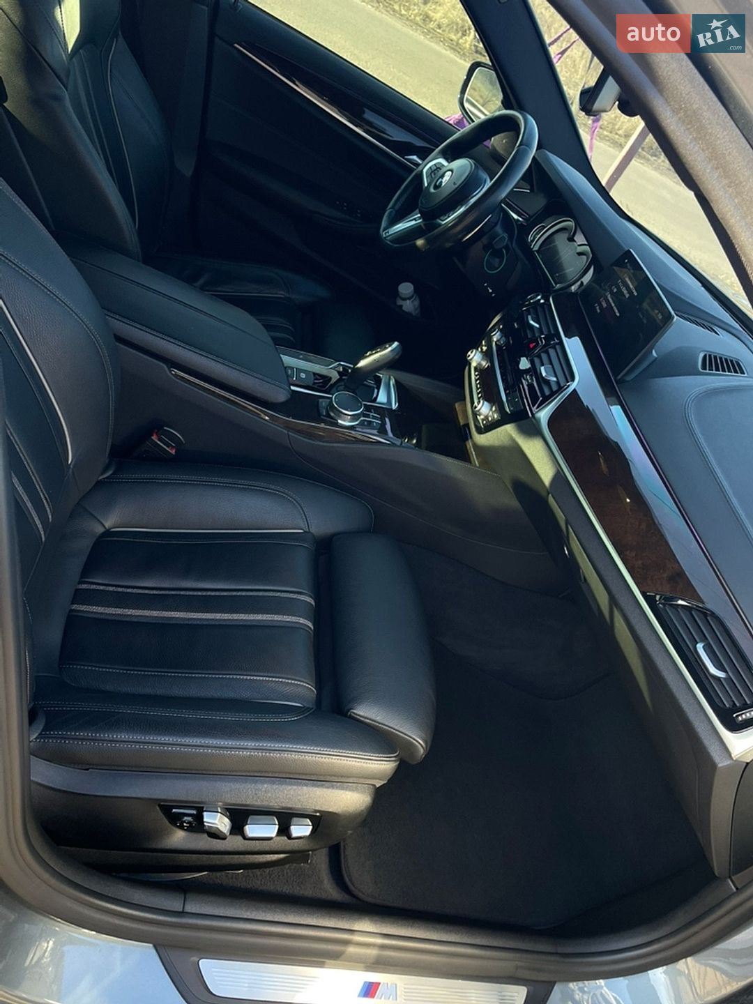 BMW 5 Series 2017 VIN WBAJA7C58JWA72967 фото оголошення 6 з 14