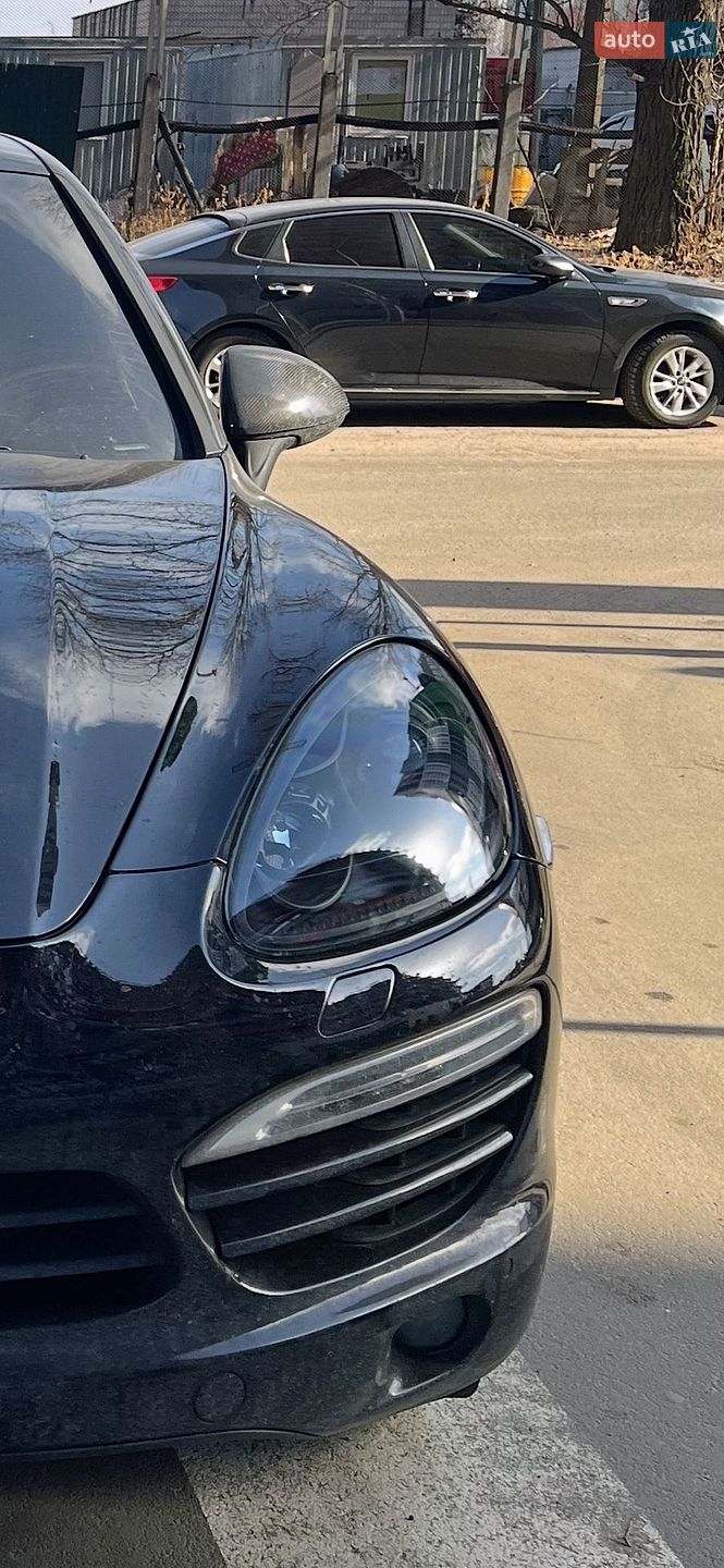 Porsche Cayenne 2011 VIN WP1ZZZ92ZCLA20749 фото оголошення 40 з 51