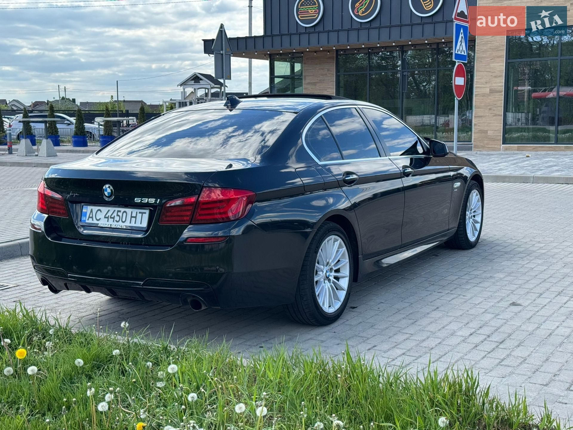 BMW 5 Series 2011 VIN WBAFU7C56BC873698 фото оголошення 8 з 21