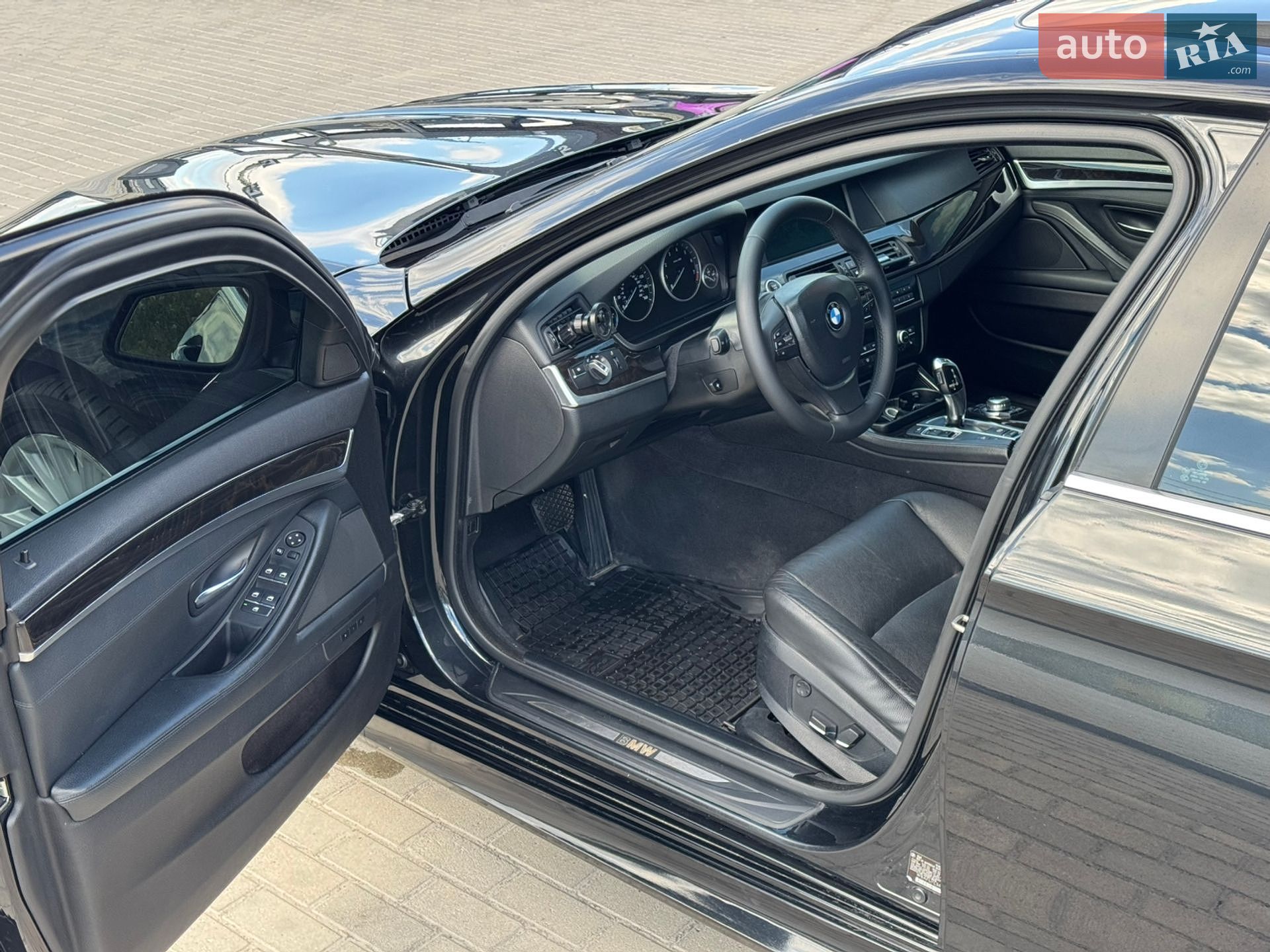 BMW 5 Series 2011 VIN WBAFU7C56BC873698 фото оголошення 15 з 21