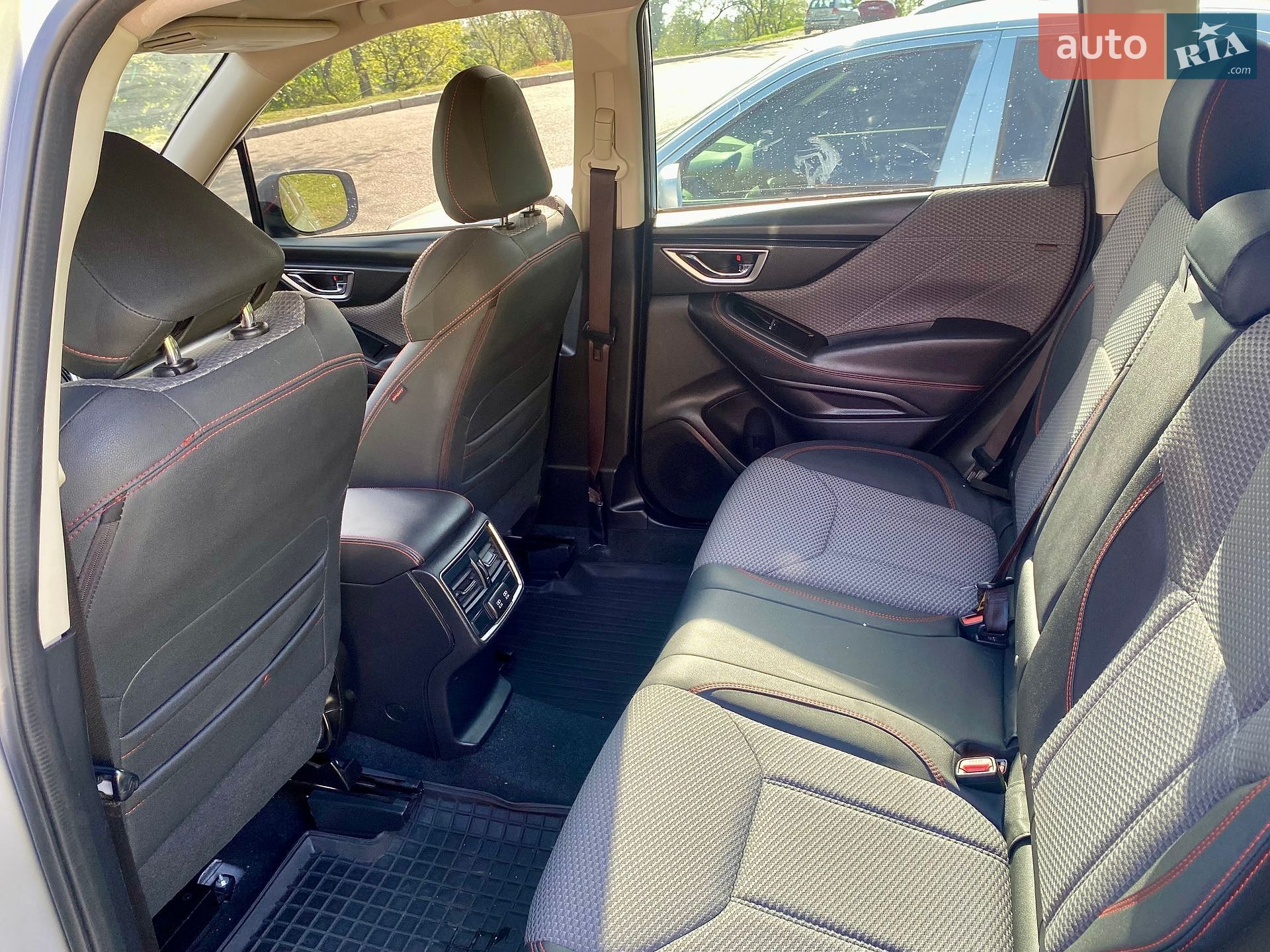 Subaru Forester 2019 VIN JF2SKARC7LH480891 фото оголошення 4 з 22