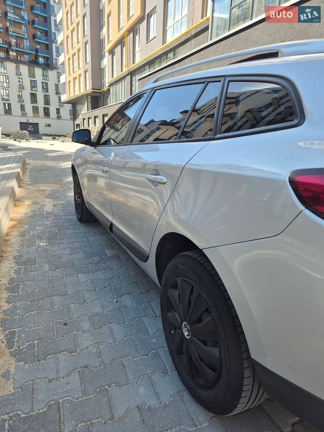 Renault Megane 2012 VIN VF1KZ1G0247351621 фото оголошення 4 з 23