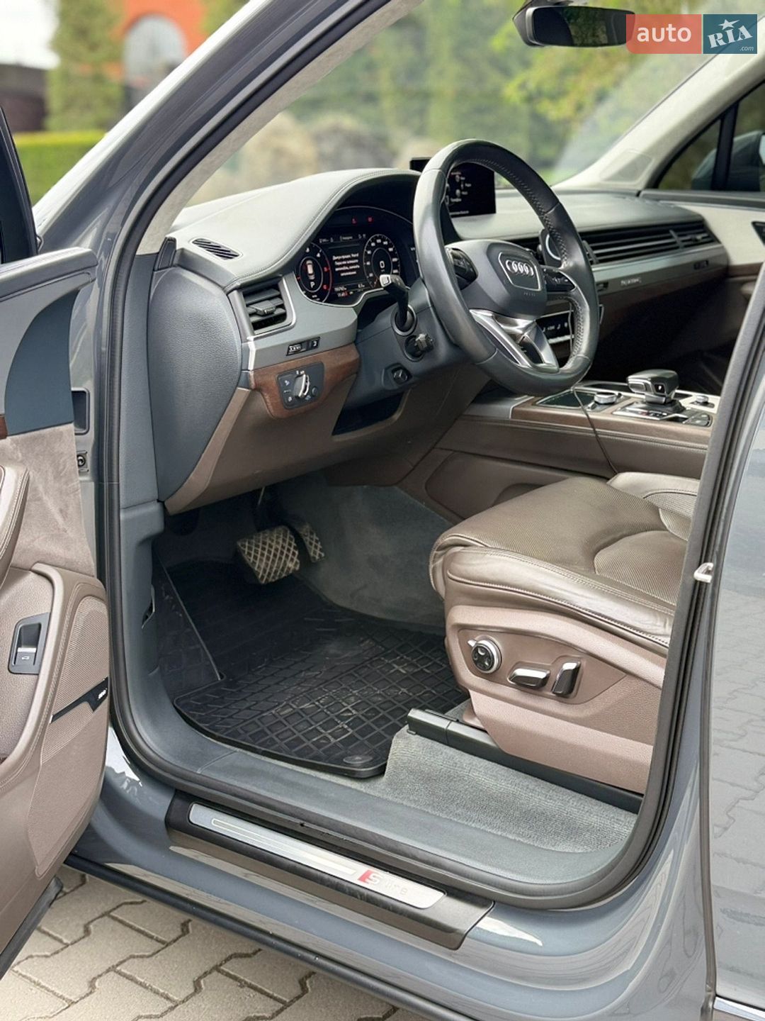 Audi Q7 2017 VIN WAUZZZ4M5JD017706 фото оголошення 13 з 33